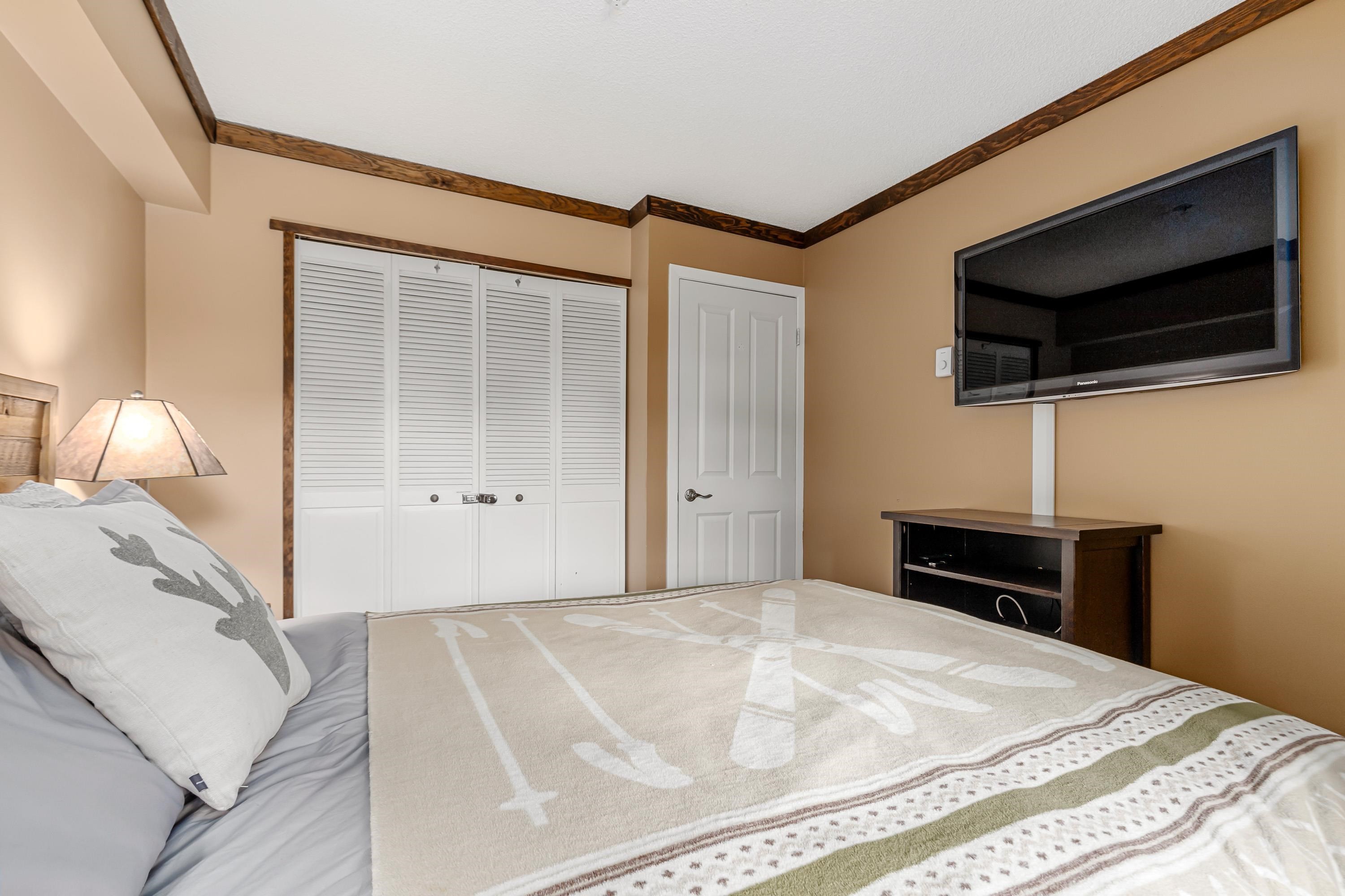 207-2050 Lake Placid Road, Whistler, BC
