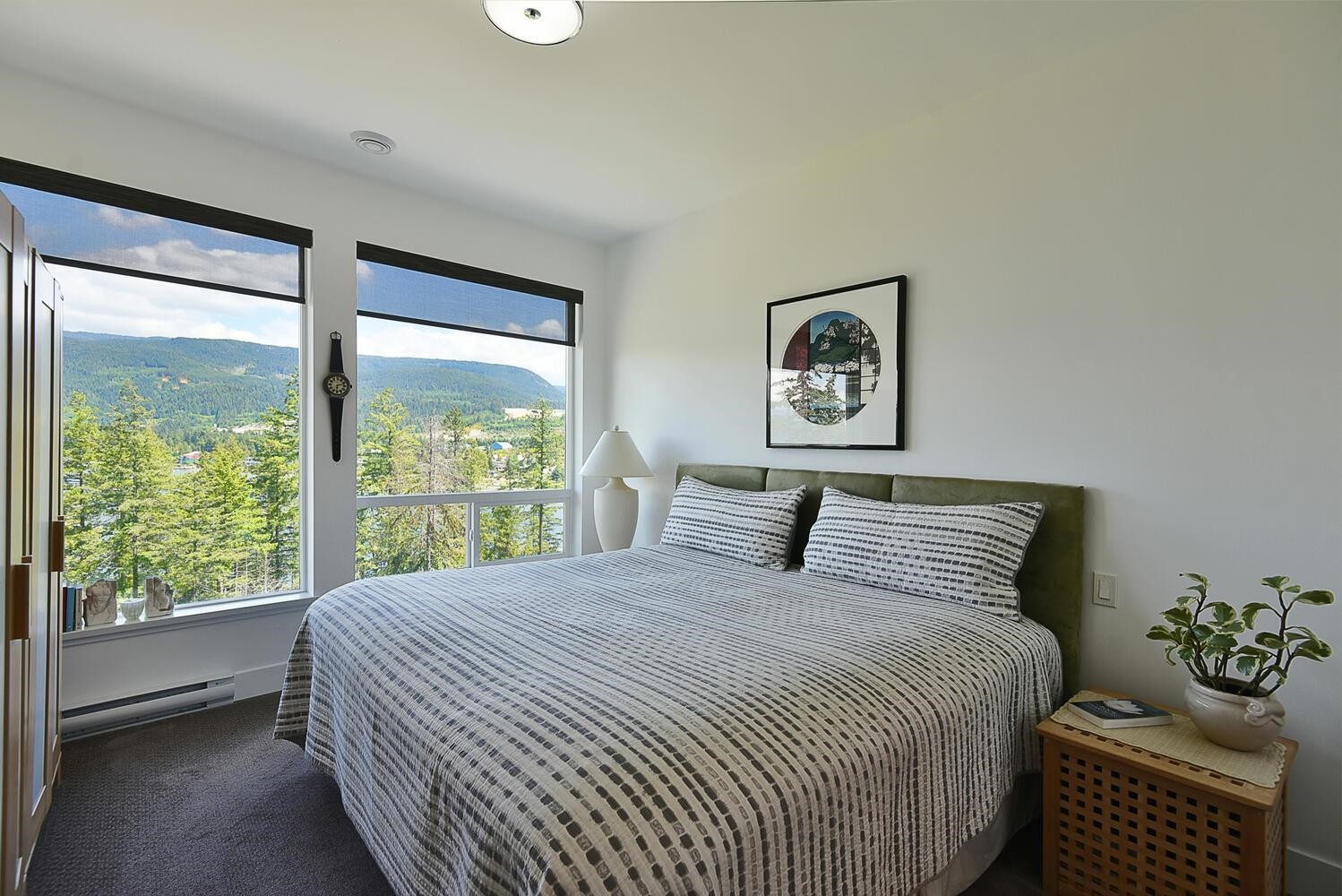 302-5780 Marine Way, Sechelt, BC