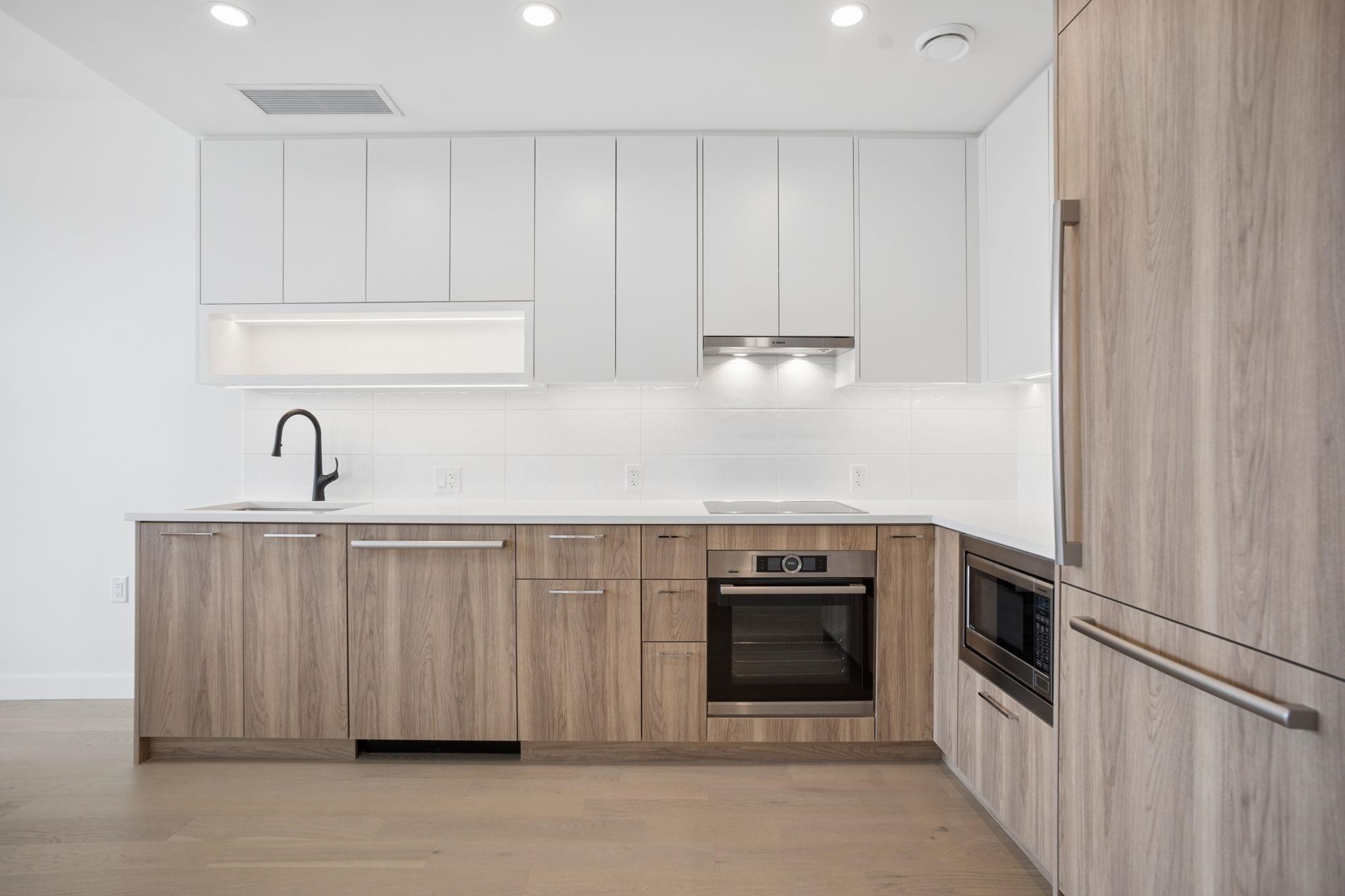 202-8398 Oak Street, Vancouver, BC