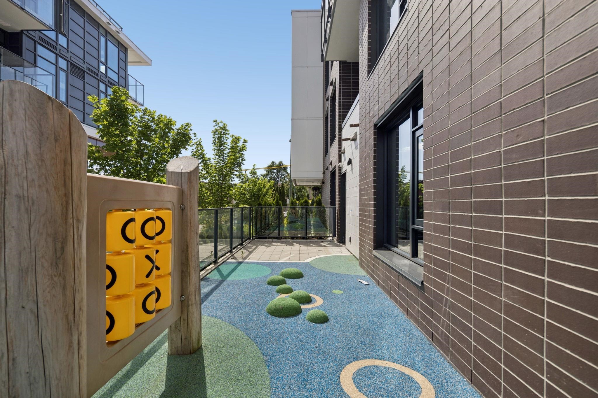 202-8398 Oak Street, Vancouver, BC