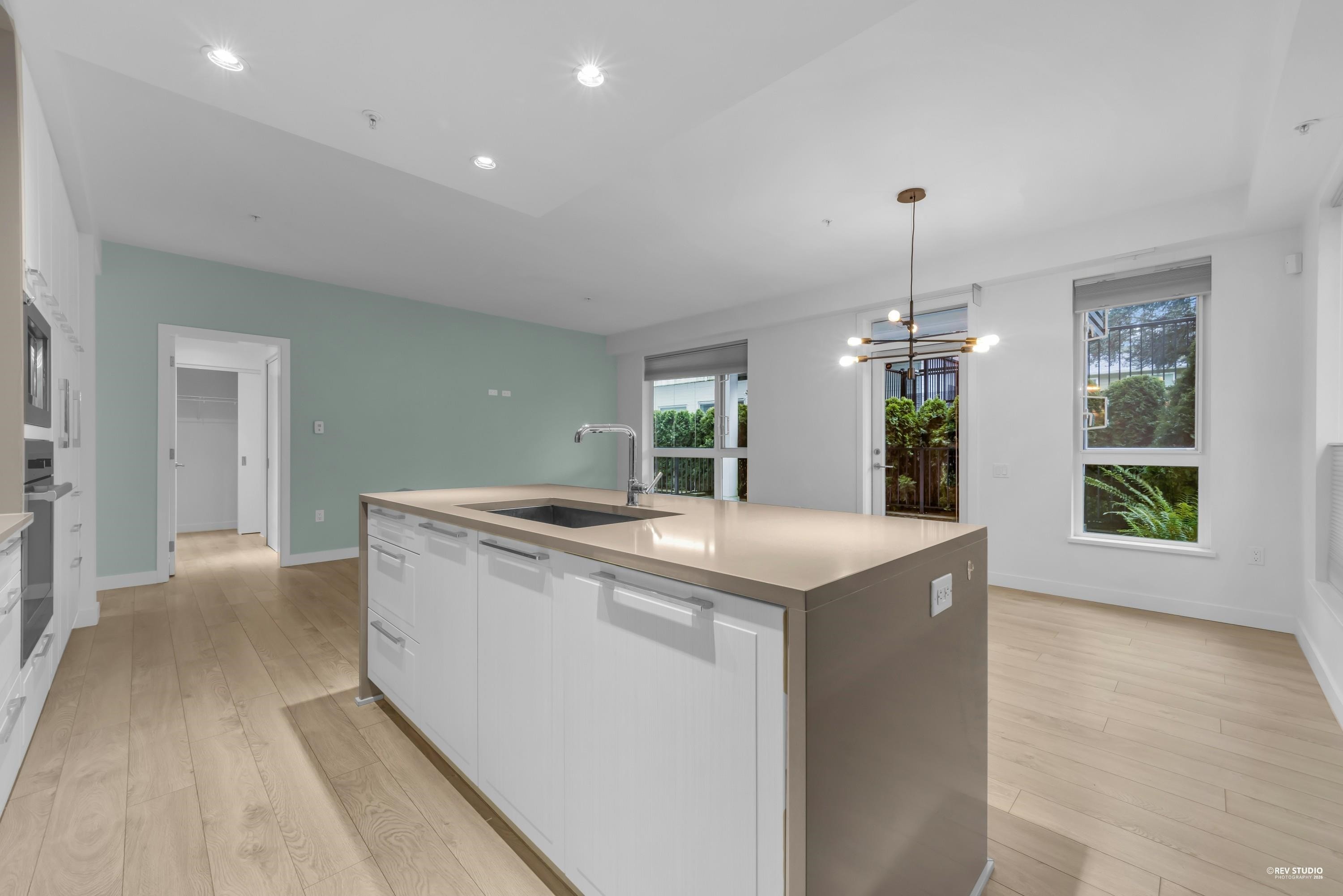 109-6677 Cambie Street, Vancouver, BC