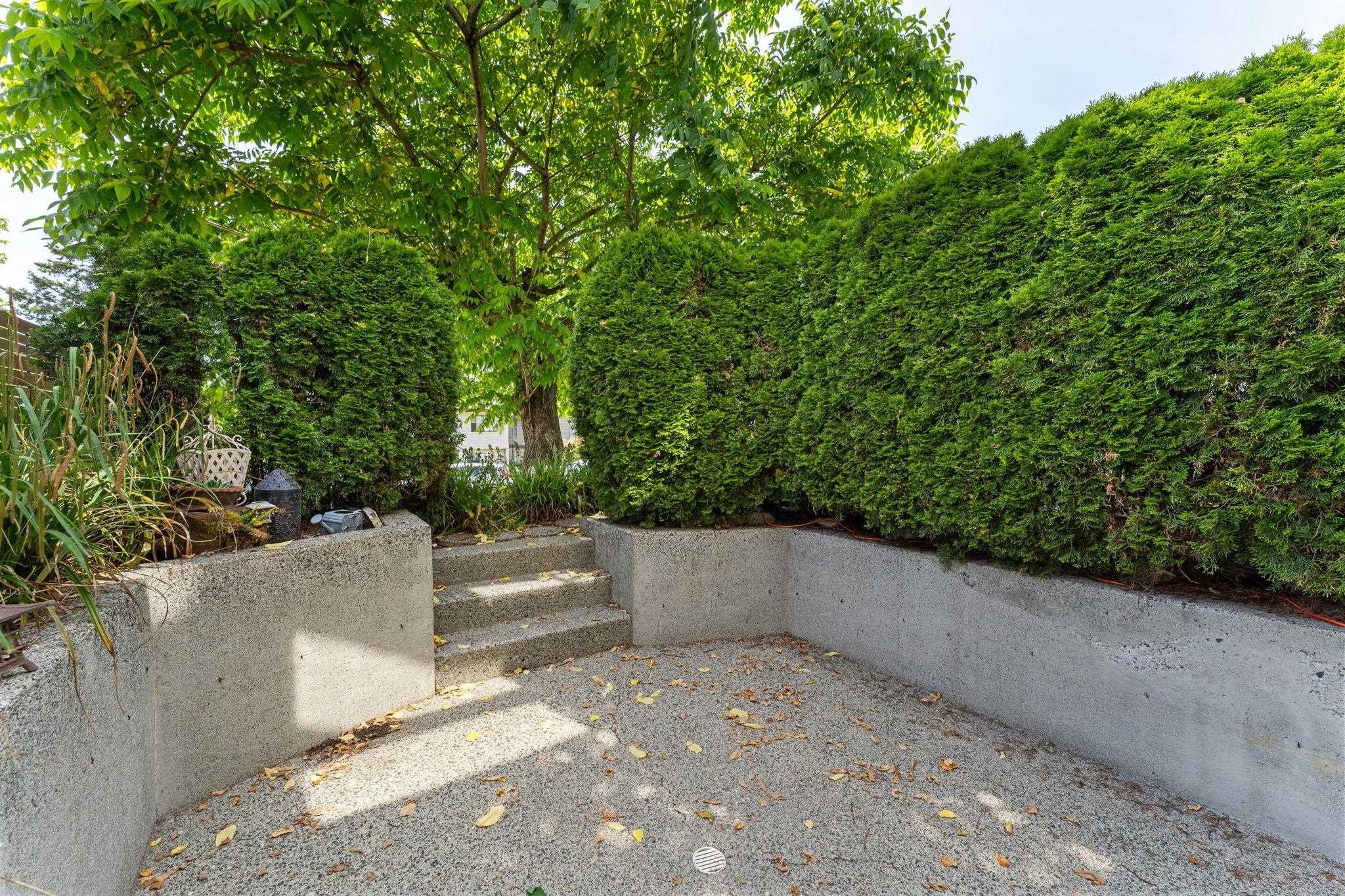 408 2Nd Street E, North Vancouver, BC