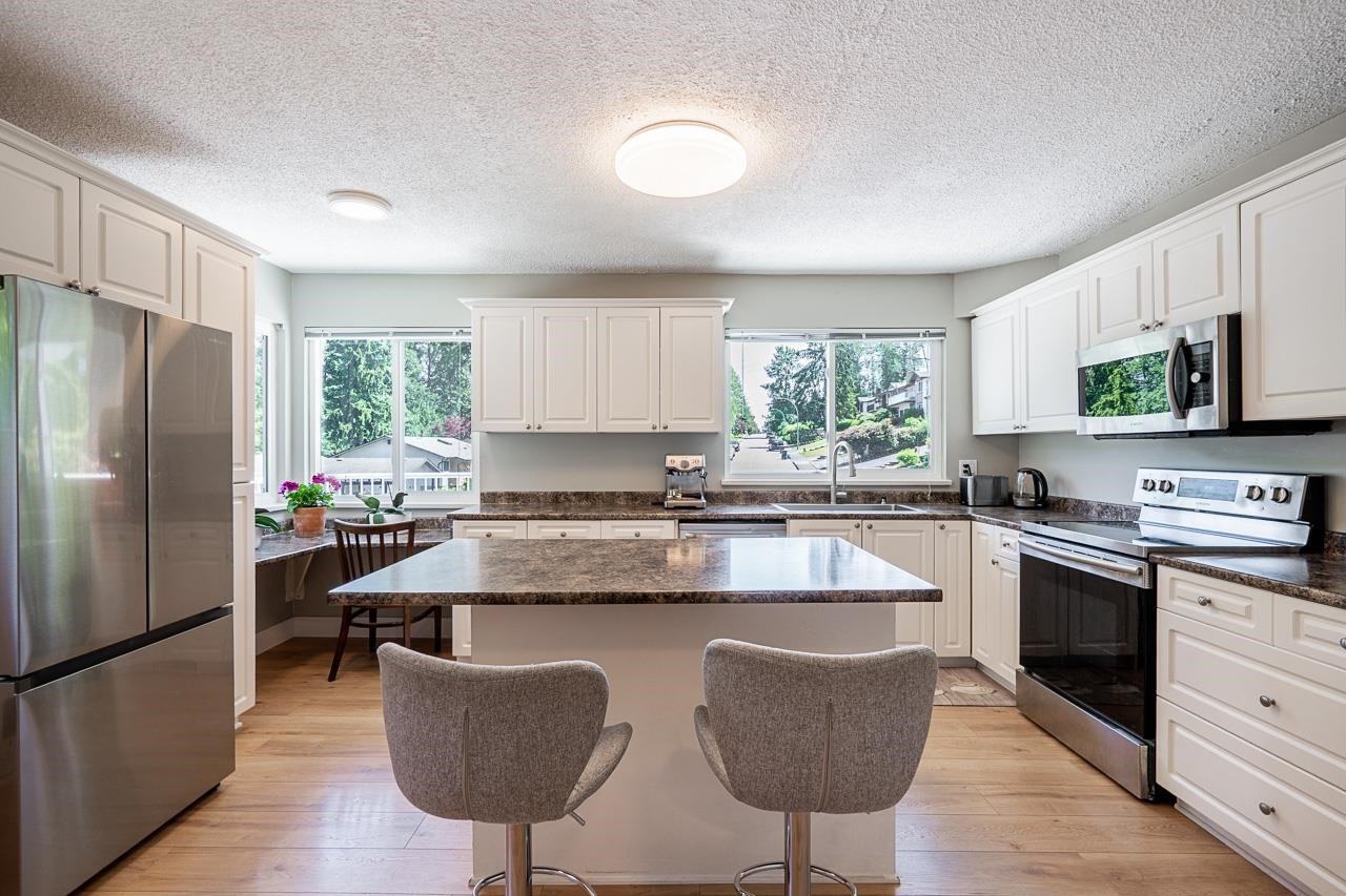 2602 Hawser Avenue, Coquitlam, BC