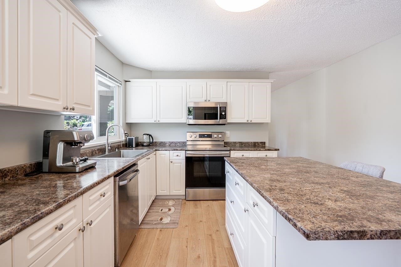2602 Hawser Avenue, Coquitlam, BC