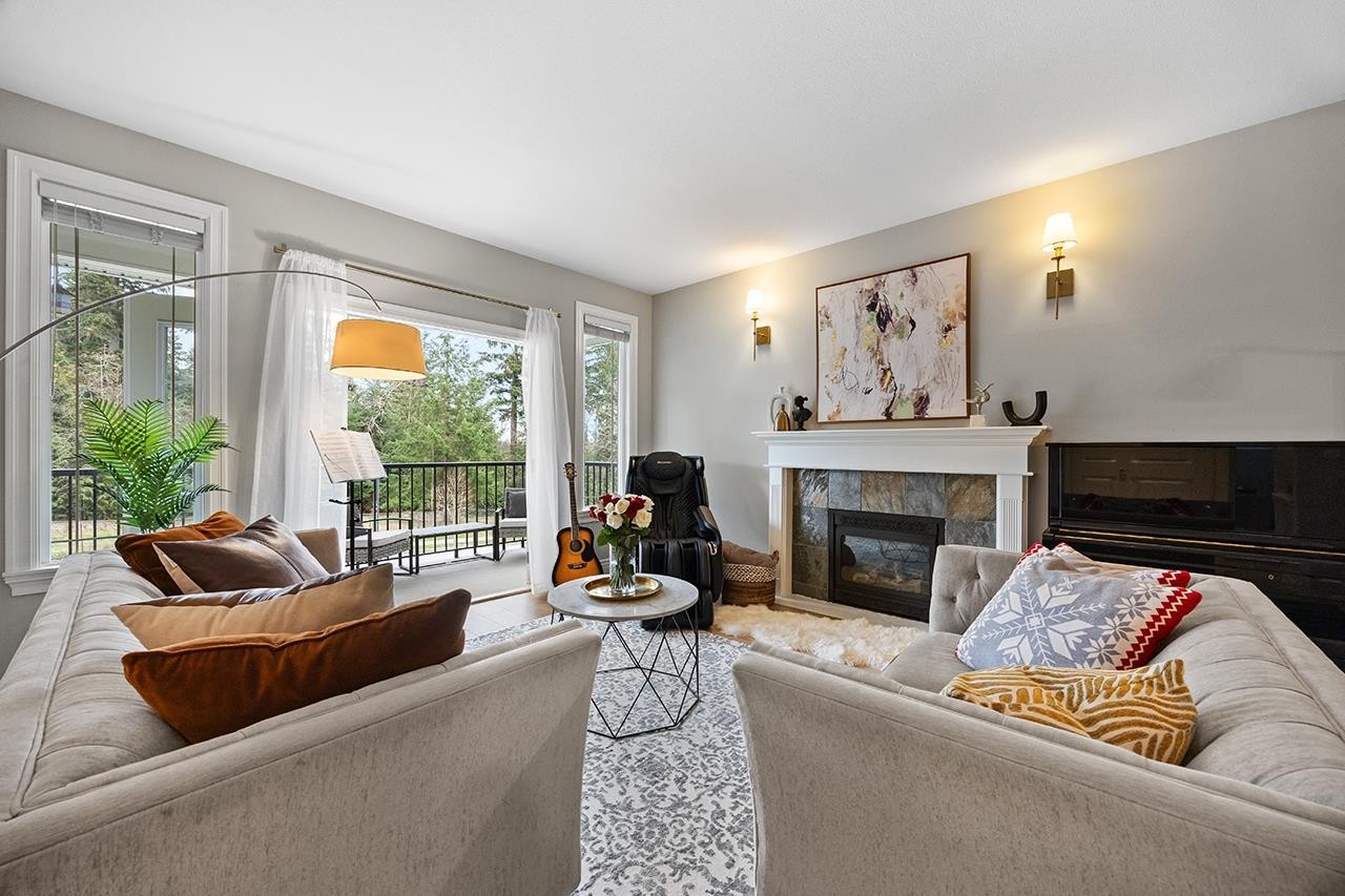 3376 Plateau Boulevard, Coquitlam, BC