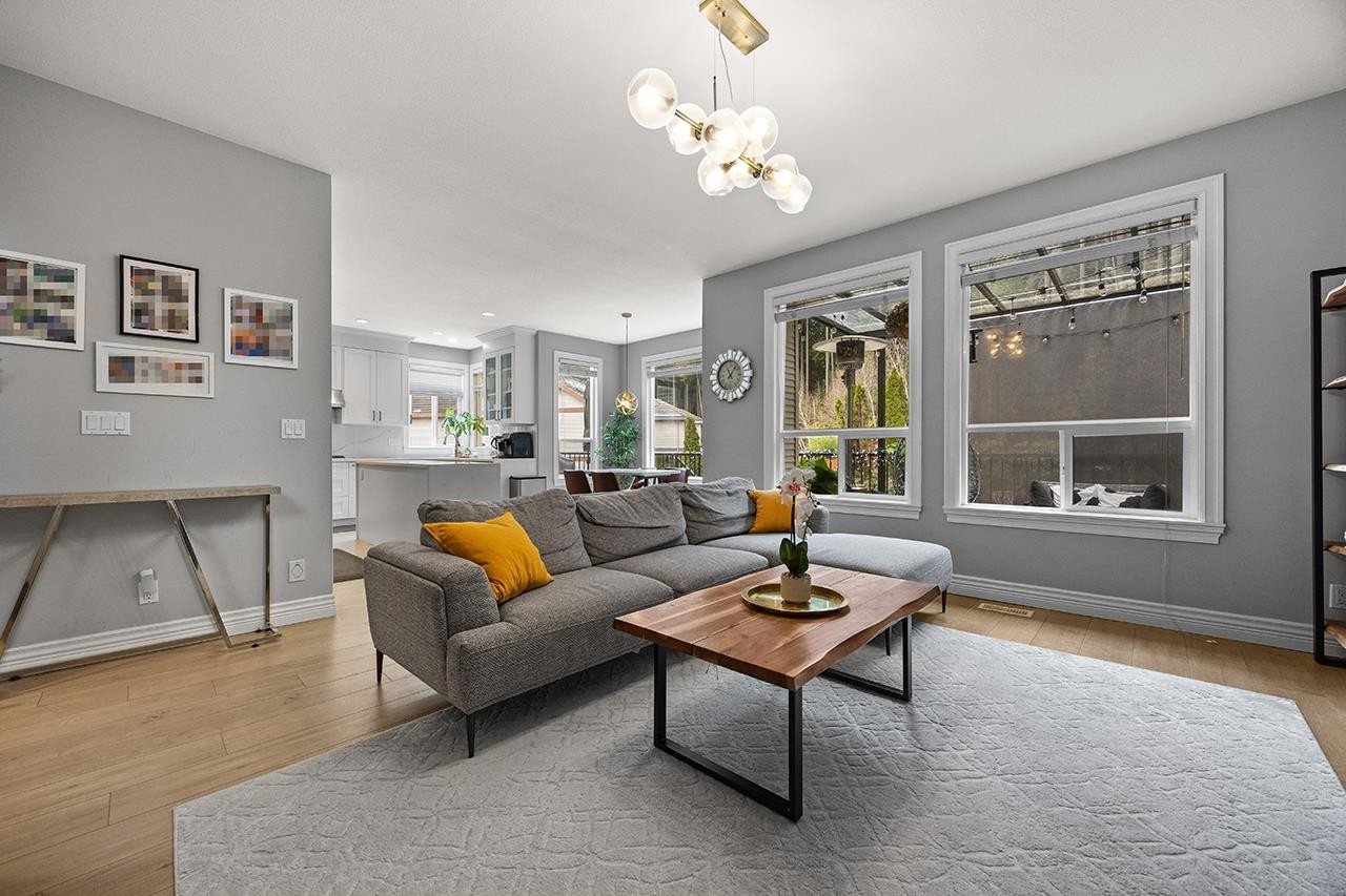 3376 Plateau Boulevard, Coquitlam, BC