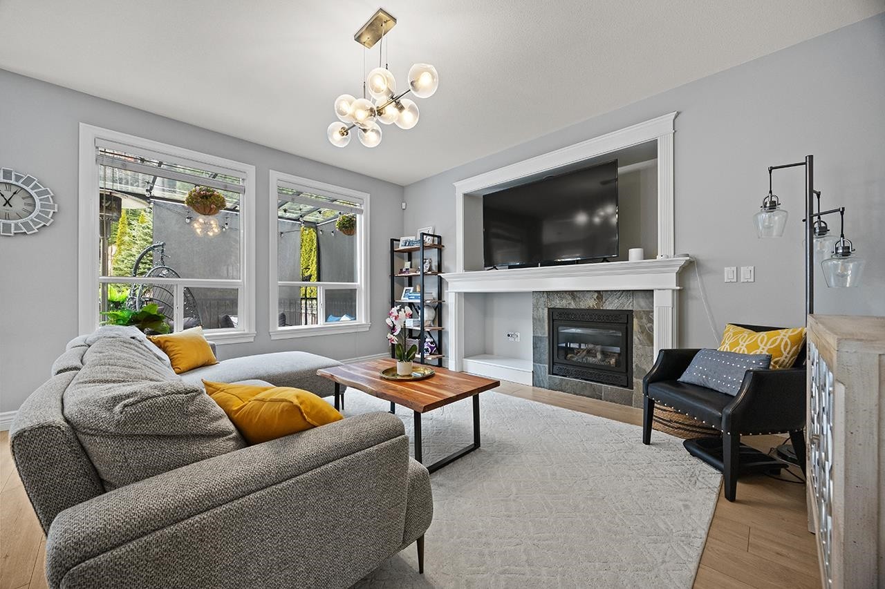 3376 Plateau Boulevard, Coquitlam, BC