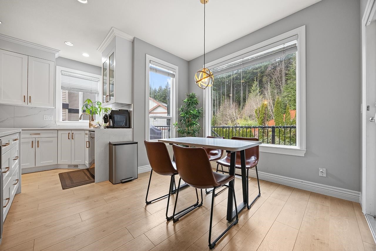 3376 Plateau Boulevard, Coquitlam, BC