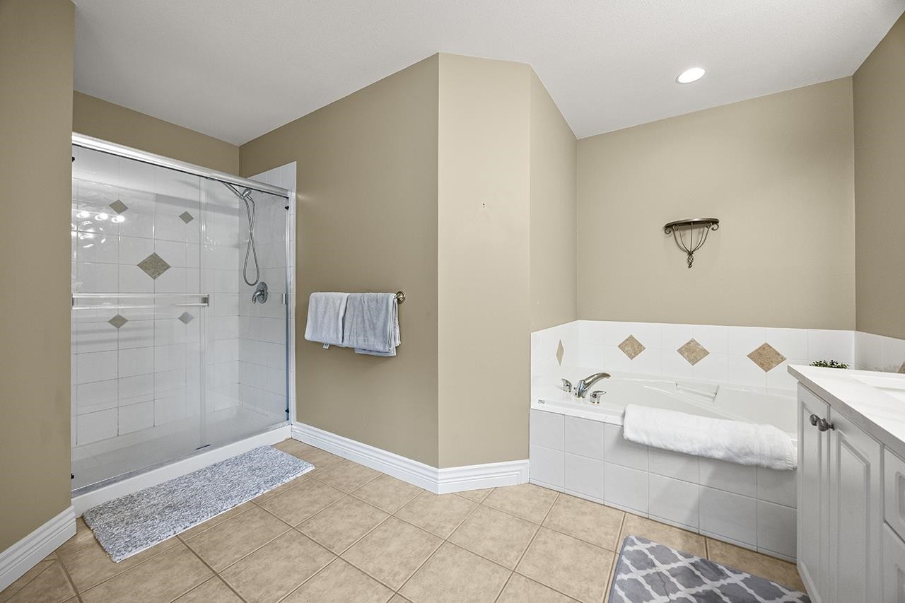 3376 Plateau Boulevard, Coquitlam, BC