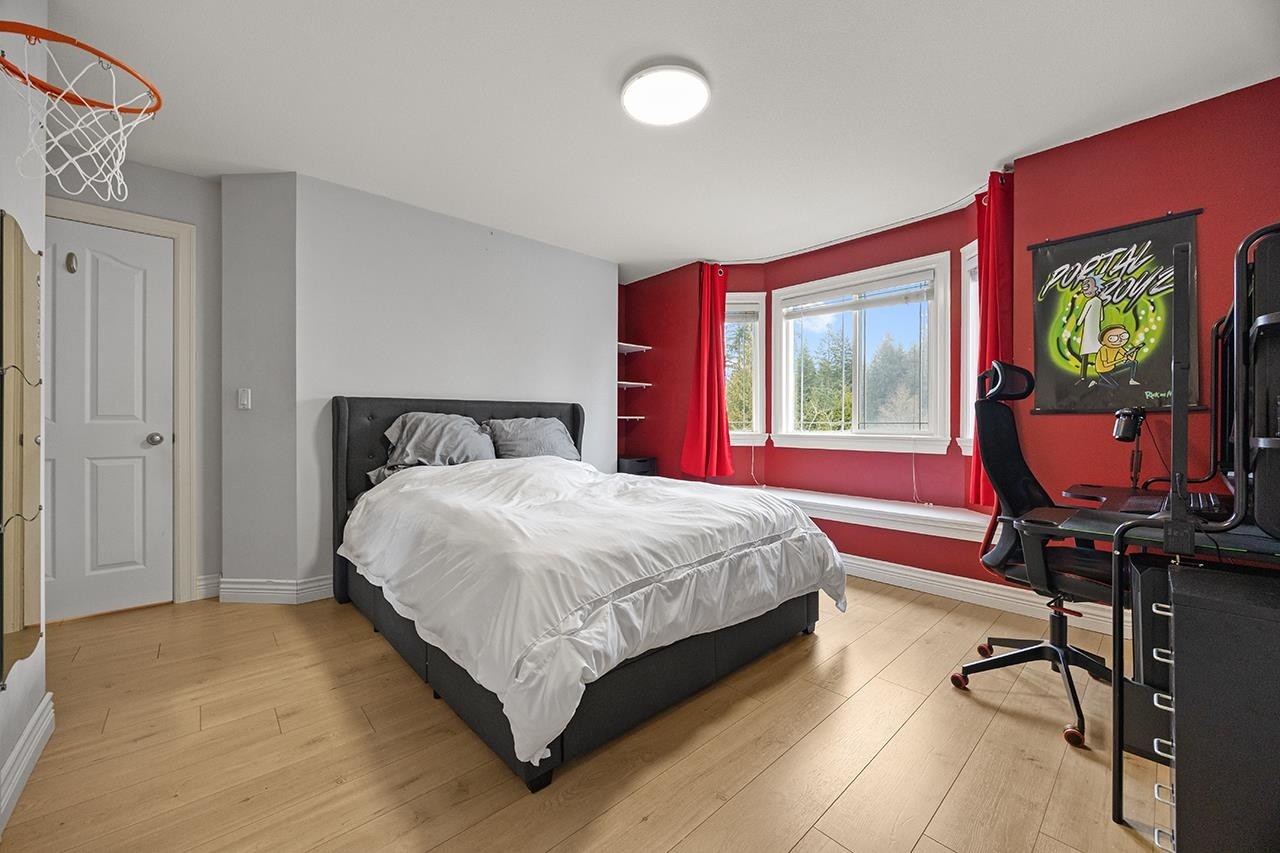 3376 Plateau Boulevard, Coquitlam, BC