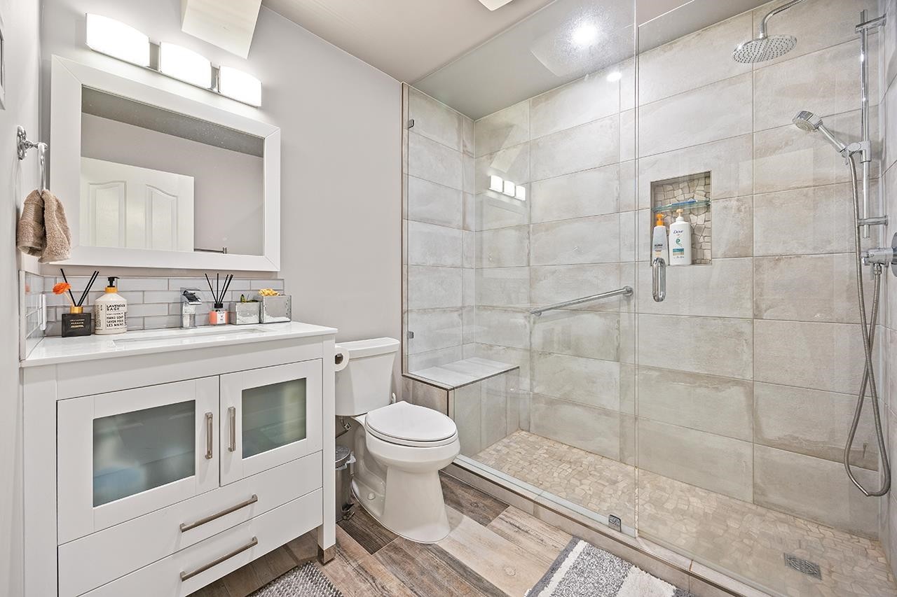 3376 Plateau Boulevard, Coquitlam, BC