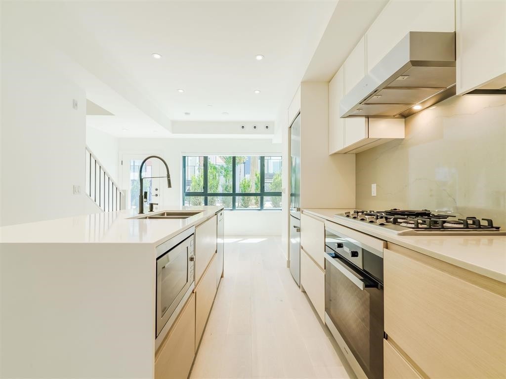 51-550 28Th Avenue W, Vancouver, BC