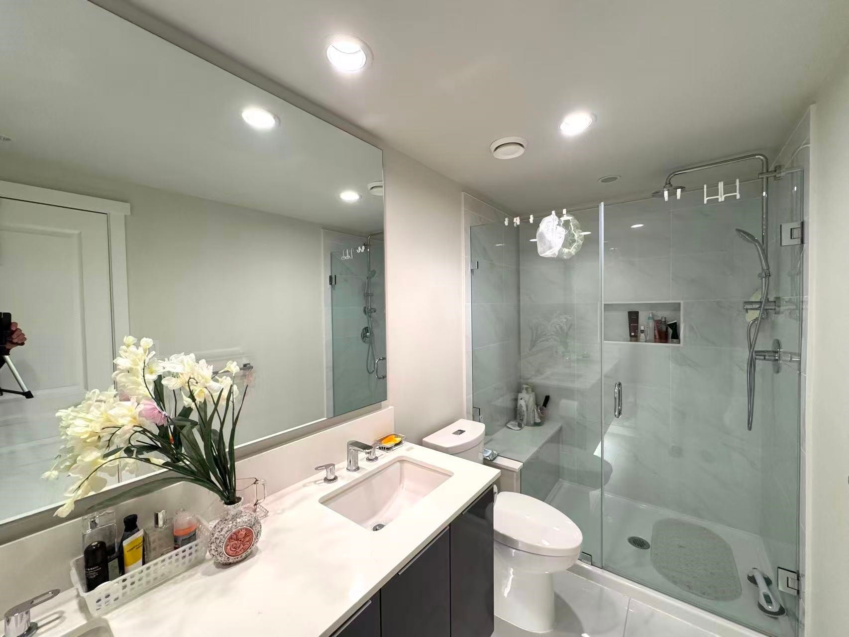 2501-3100 Windsor Gate, Coquitlam, BC