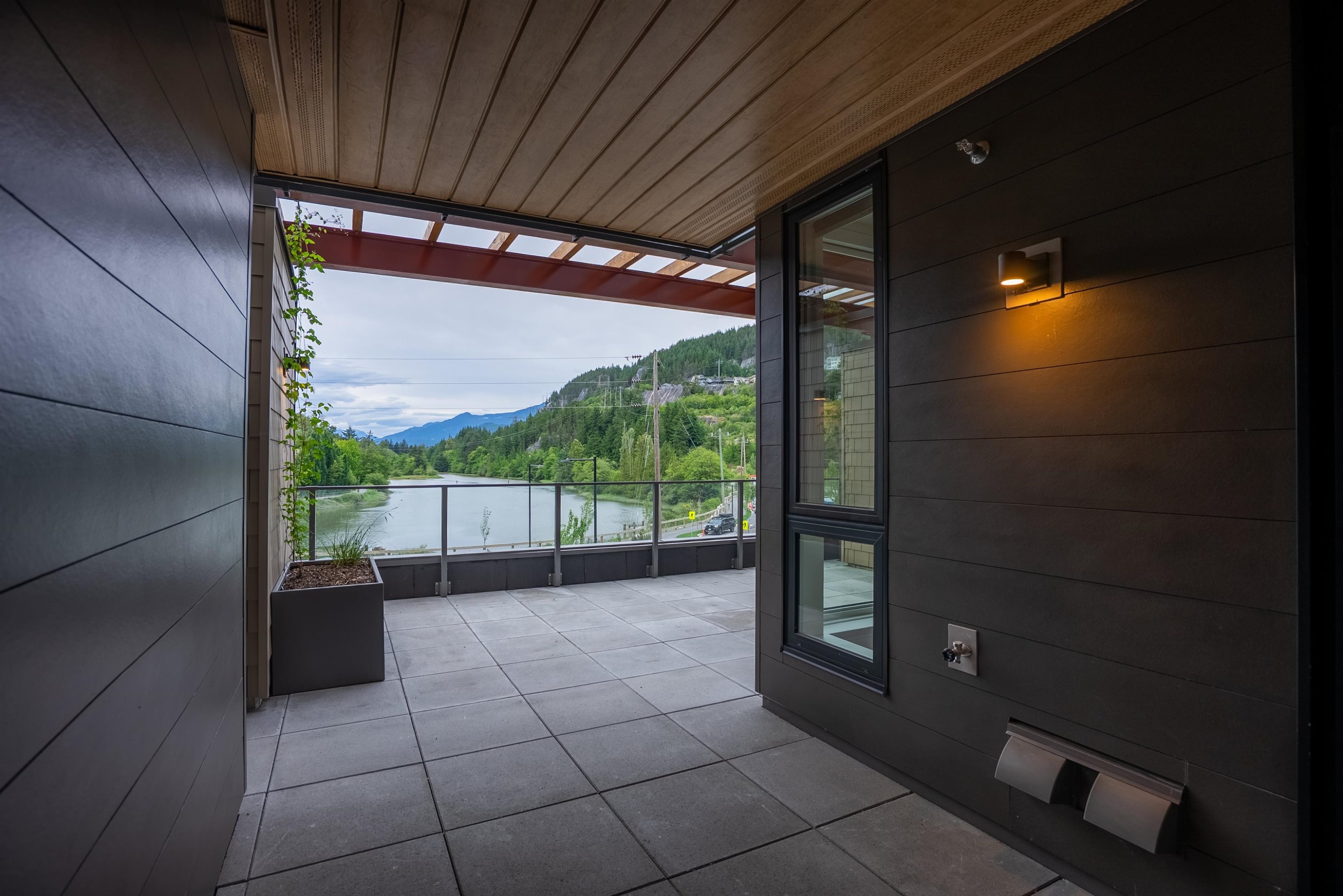 207-1500 Scott Crescent, Squamish, BC