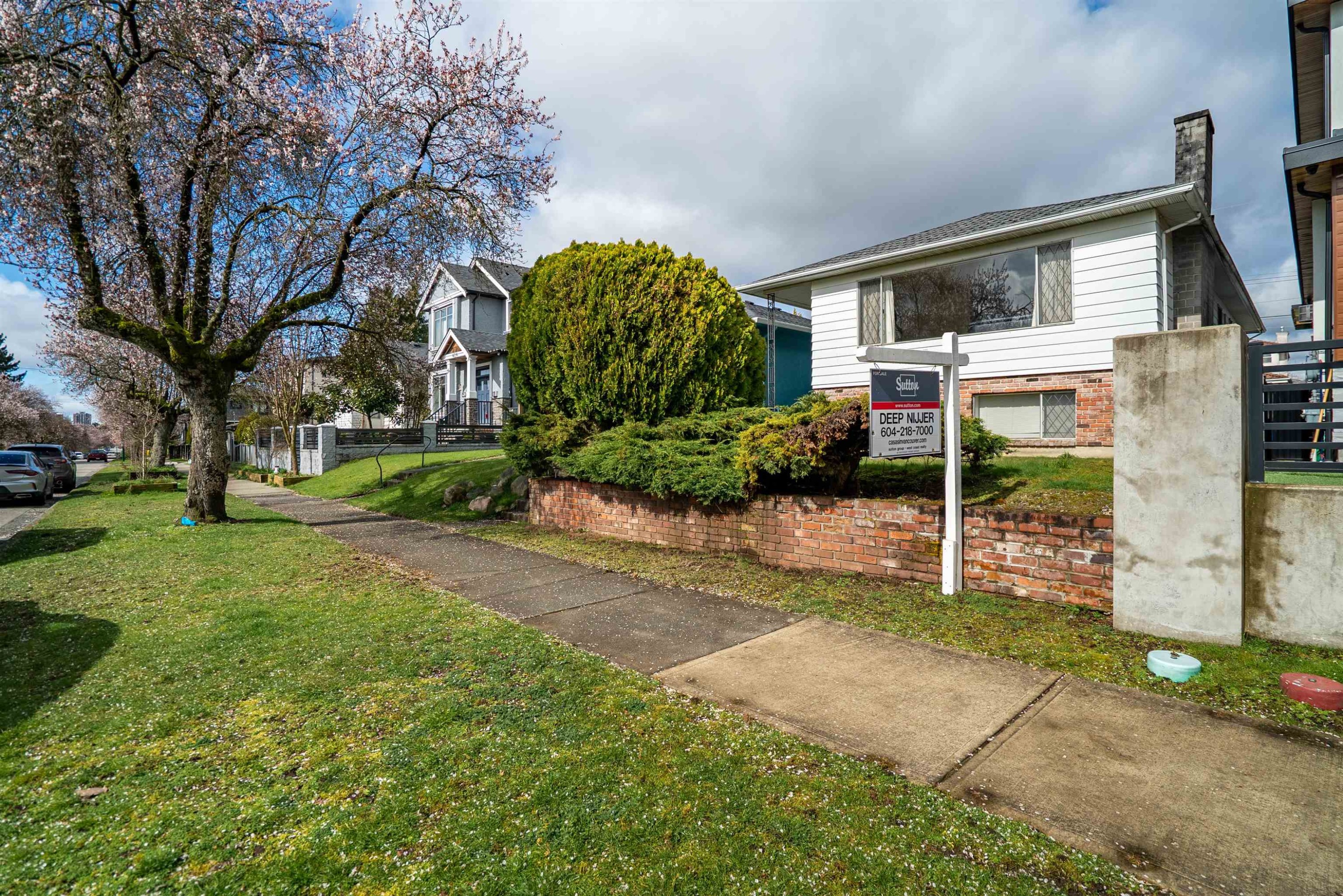 437 55Th Avenue E, Vancouver, BC