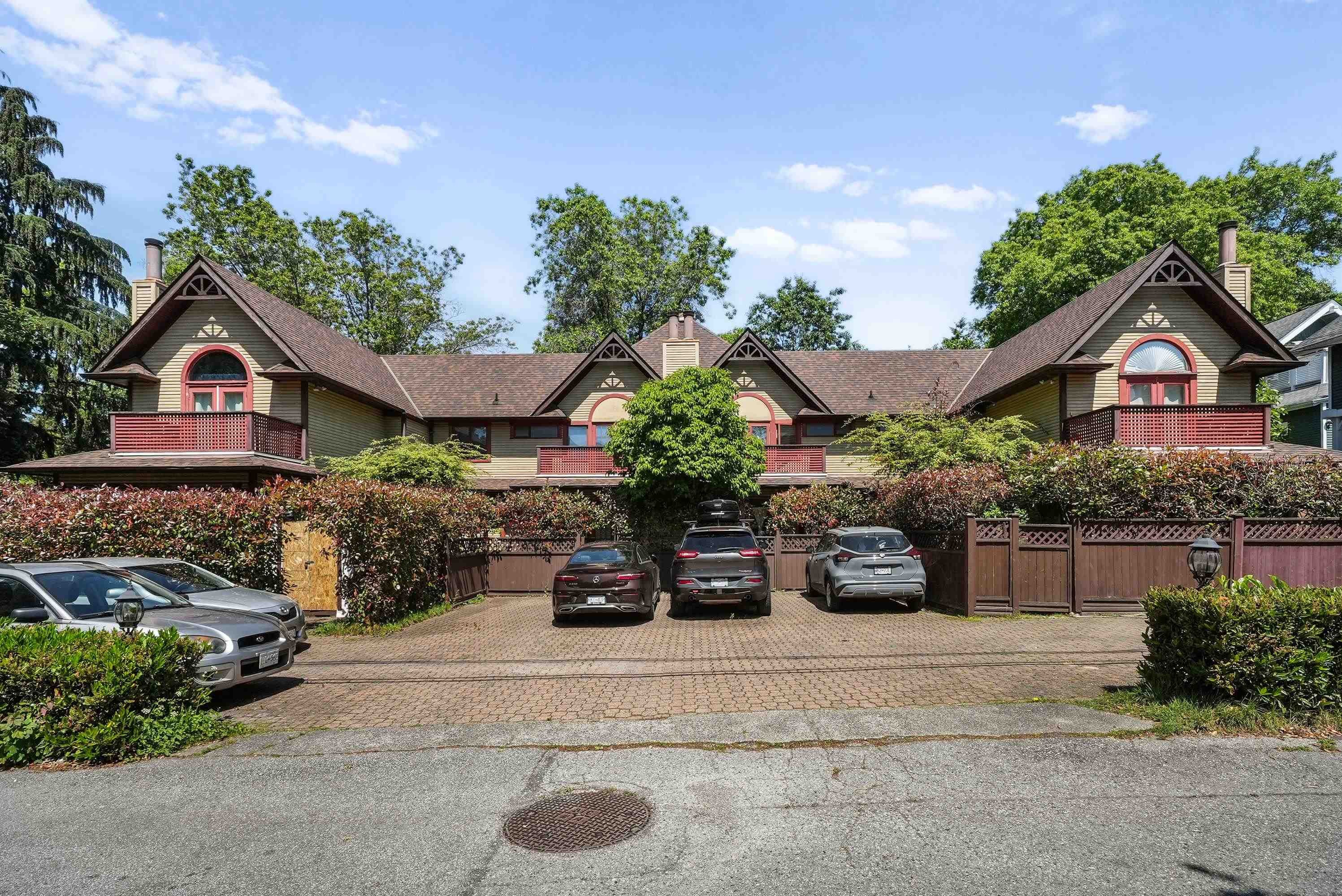 154-168 11Th Avenue W, Vancouver, BC