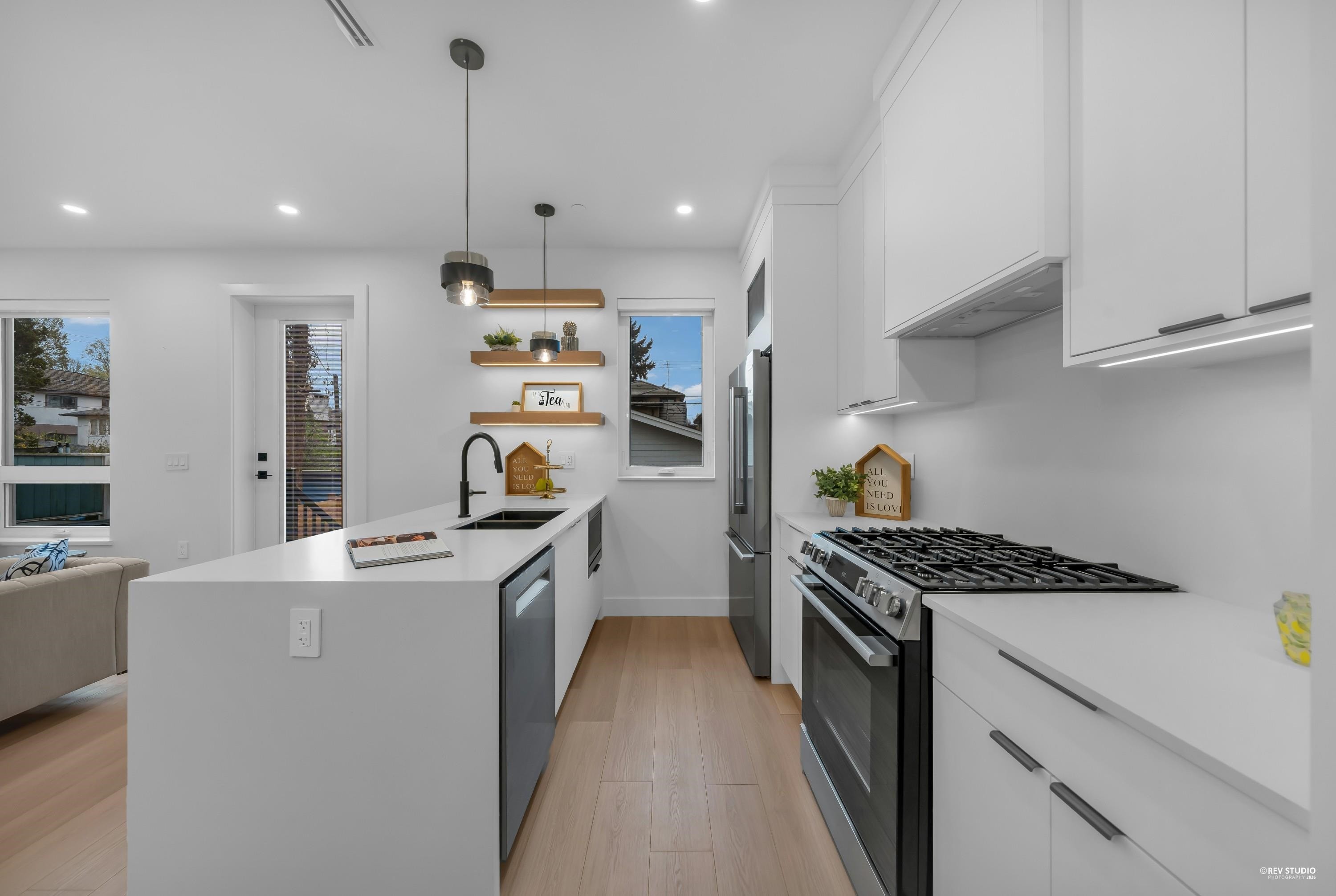 2713 Cheyenne Avenue, Vancouver, BC
