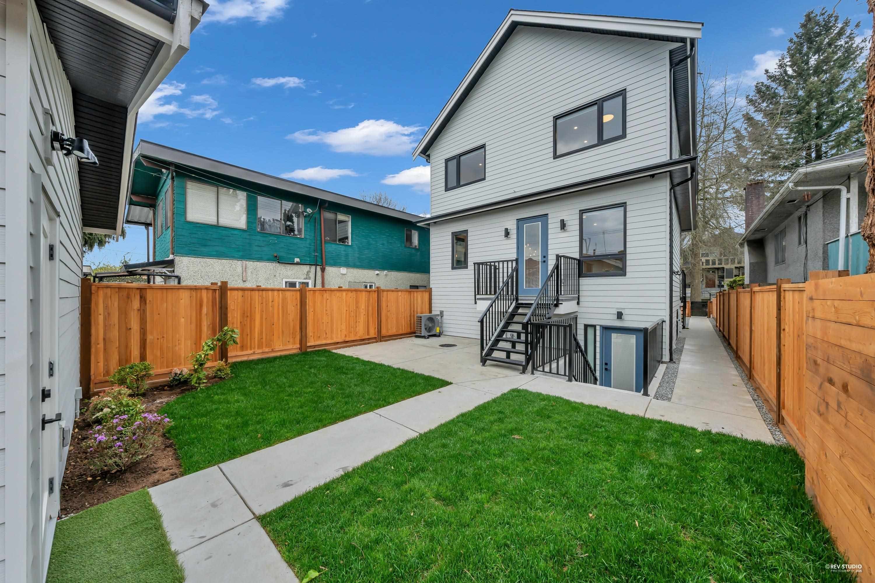 2713 Cheyenne Avenue, Vancouver, BC