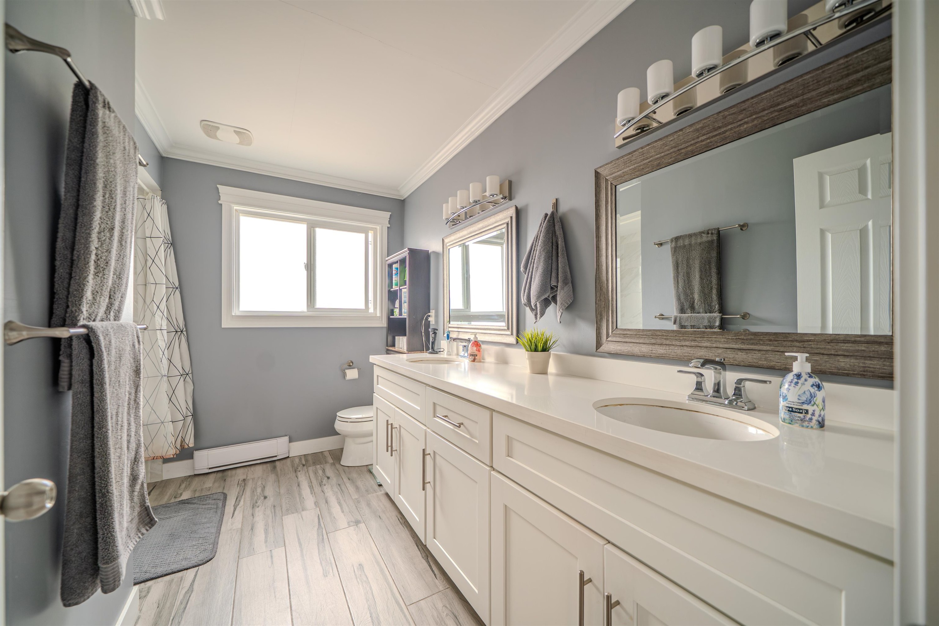 11860 Dewsbury Drive, Richmond, BC