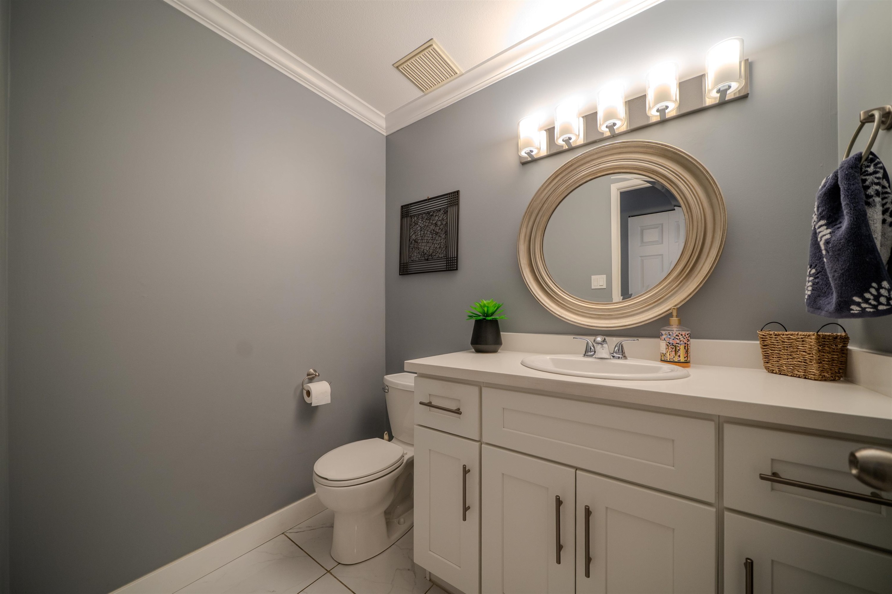 11860 Dewsbury Drive, Richmond, BC