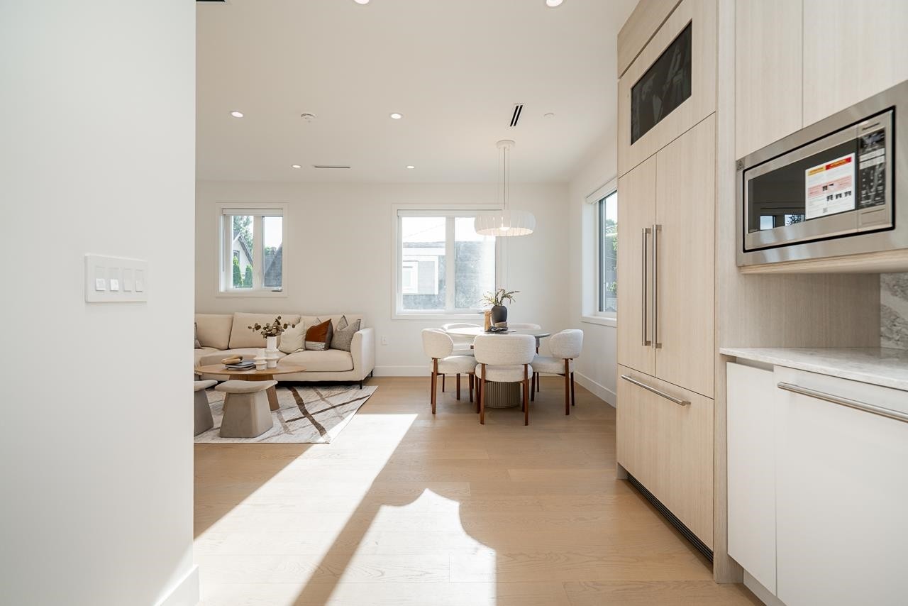 2877 Cambridge Street, Vancouver, BC