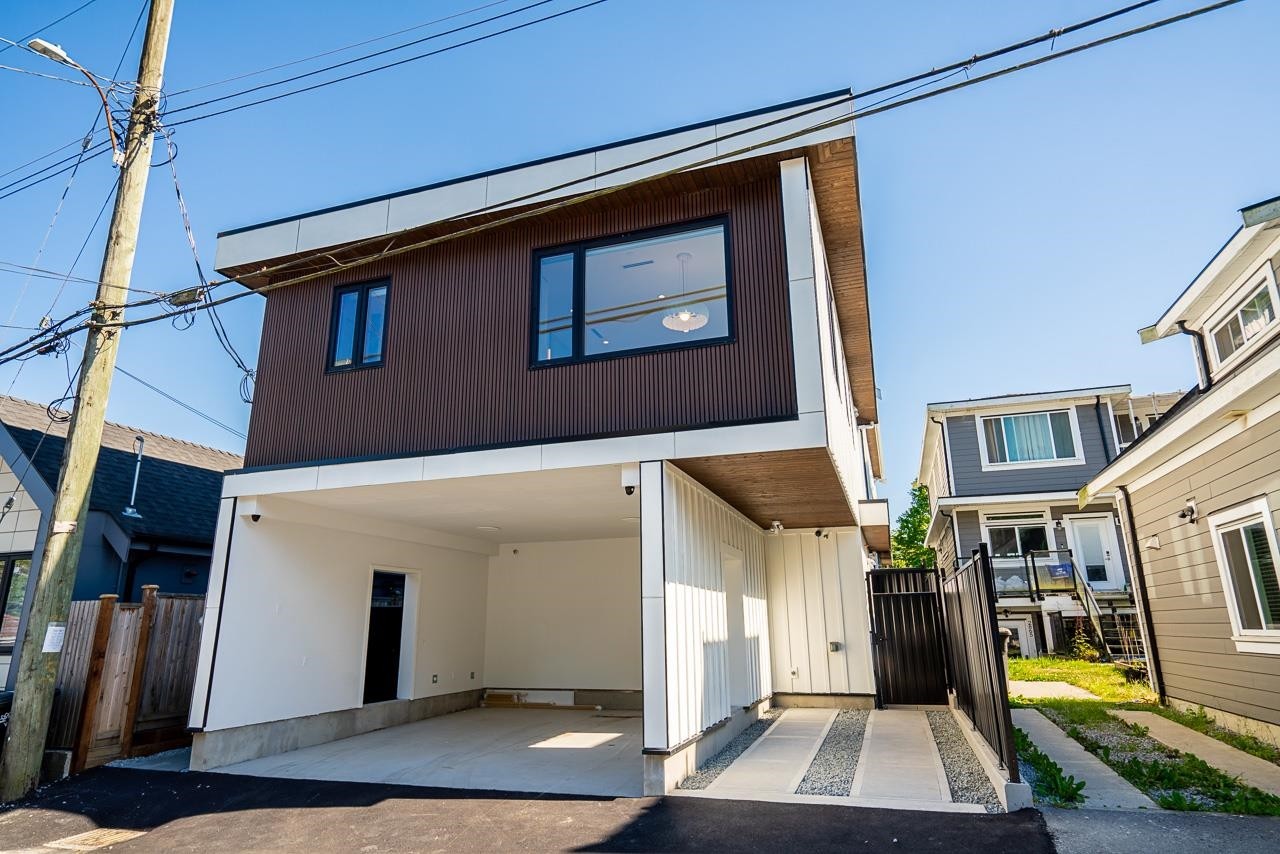 2877 Cambridge Street, Vancouver, BC