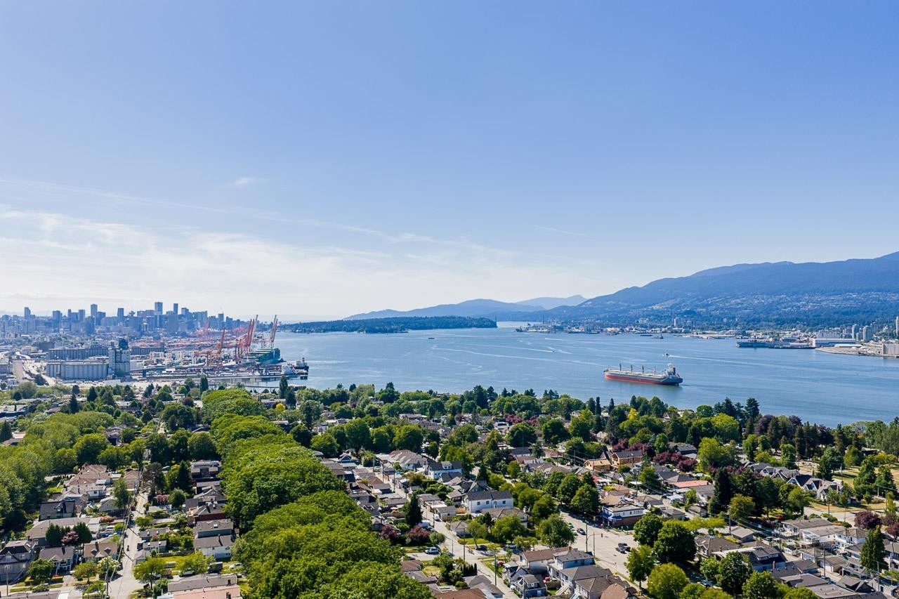 2877 Cambridge Street, Vancouver, BC