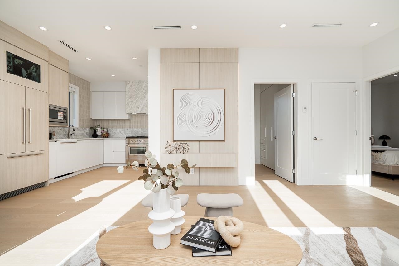 2877 Cambridge Street, Vancouver, BC