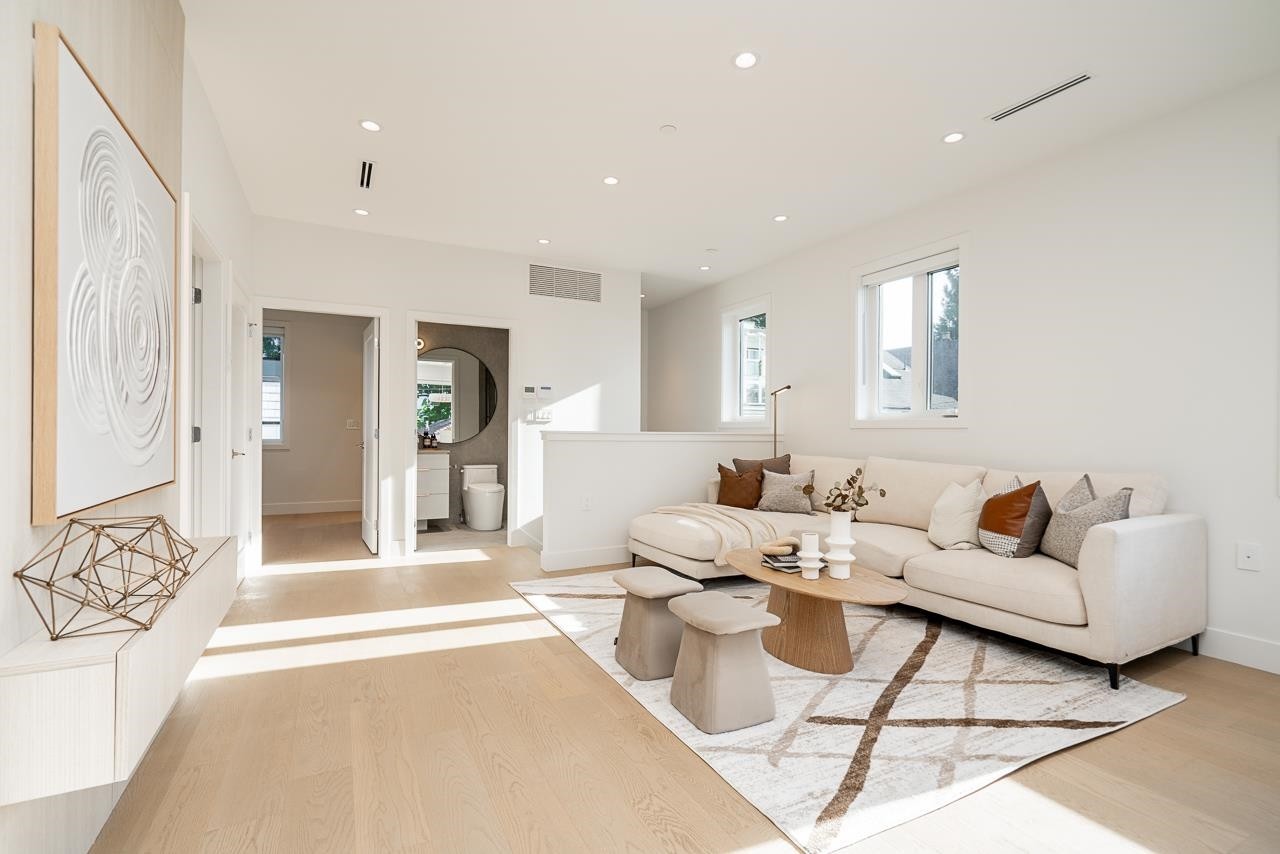 2877 Cambridge Street, Vancouver, BC