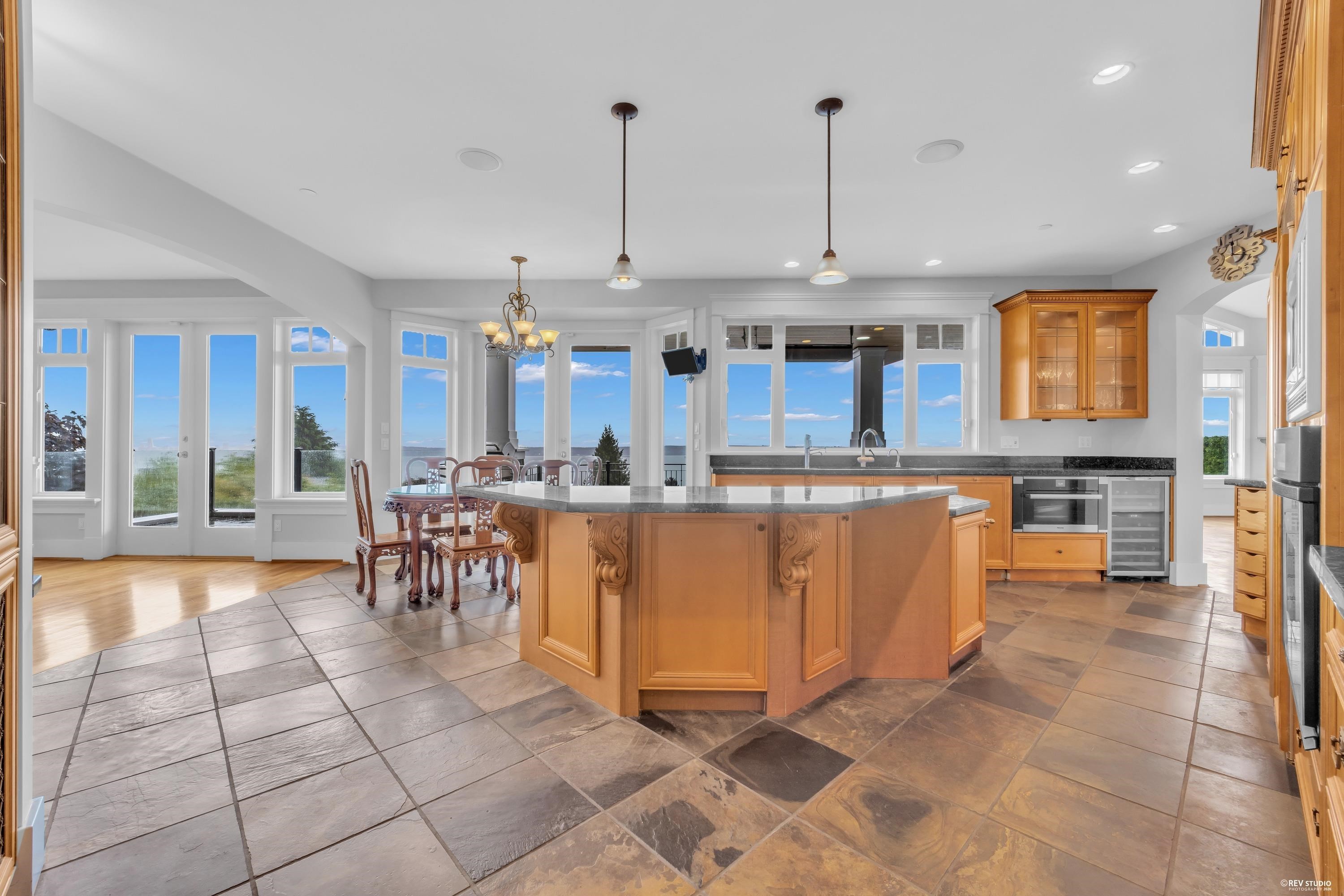 2340 Orchard Lane, West Vancouver, BC