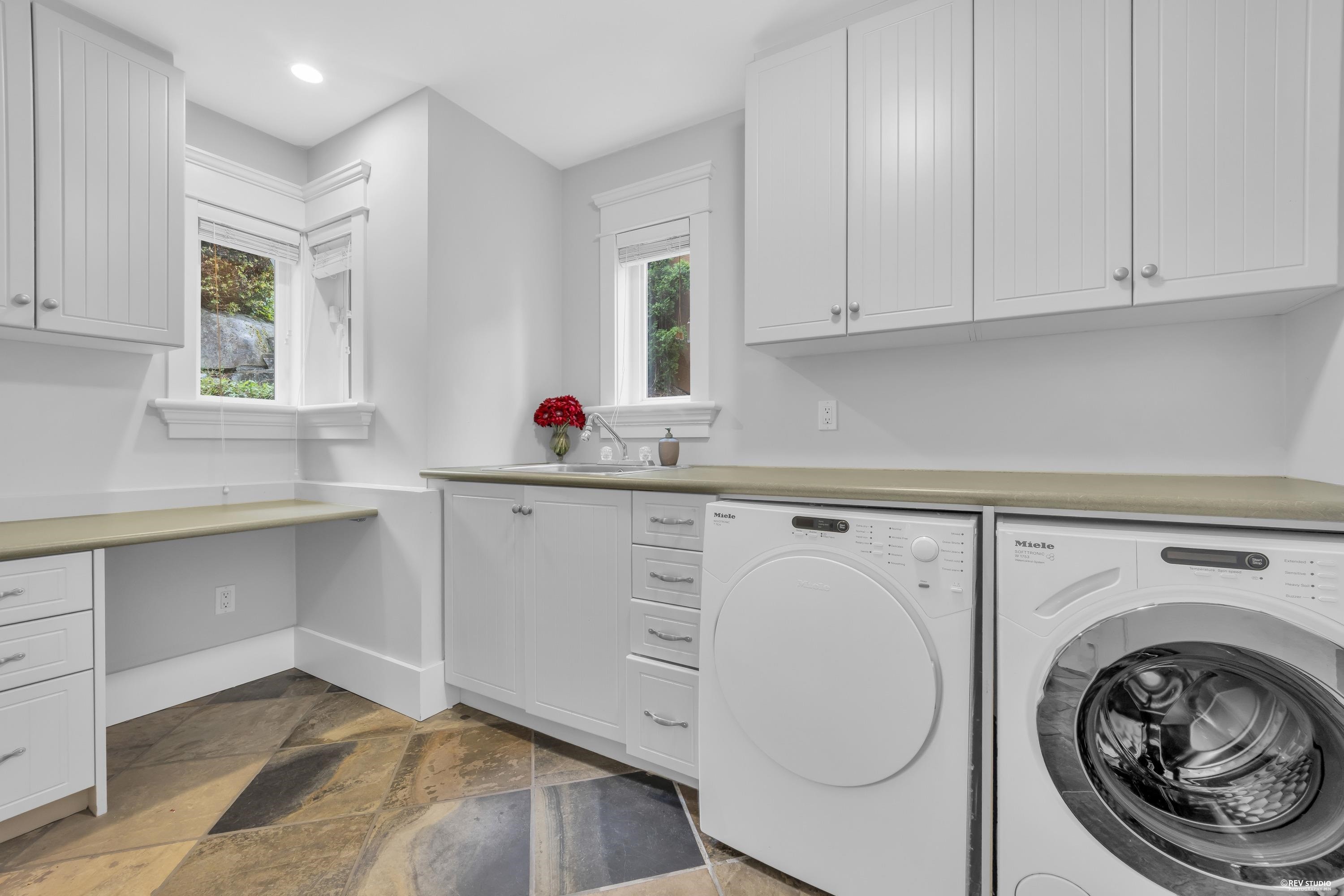 2340 Orchard Lane, West Vancouver, BC