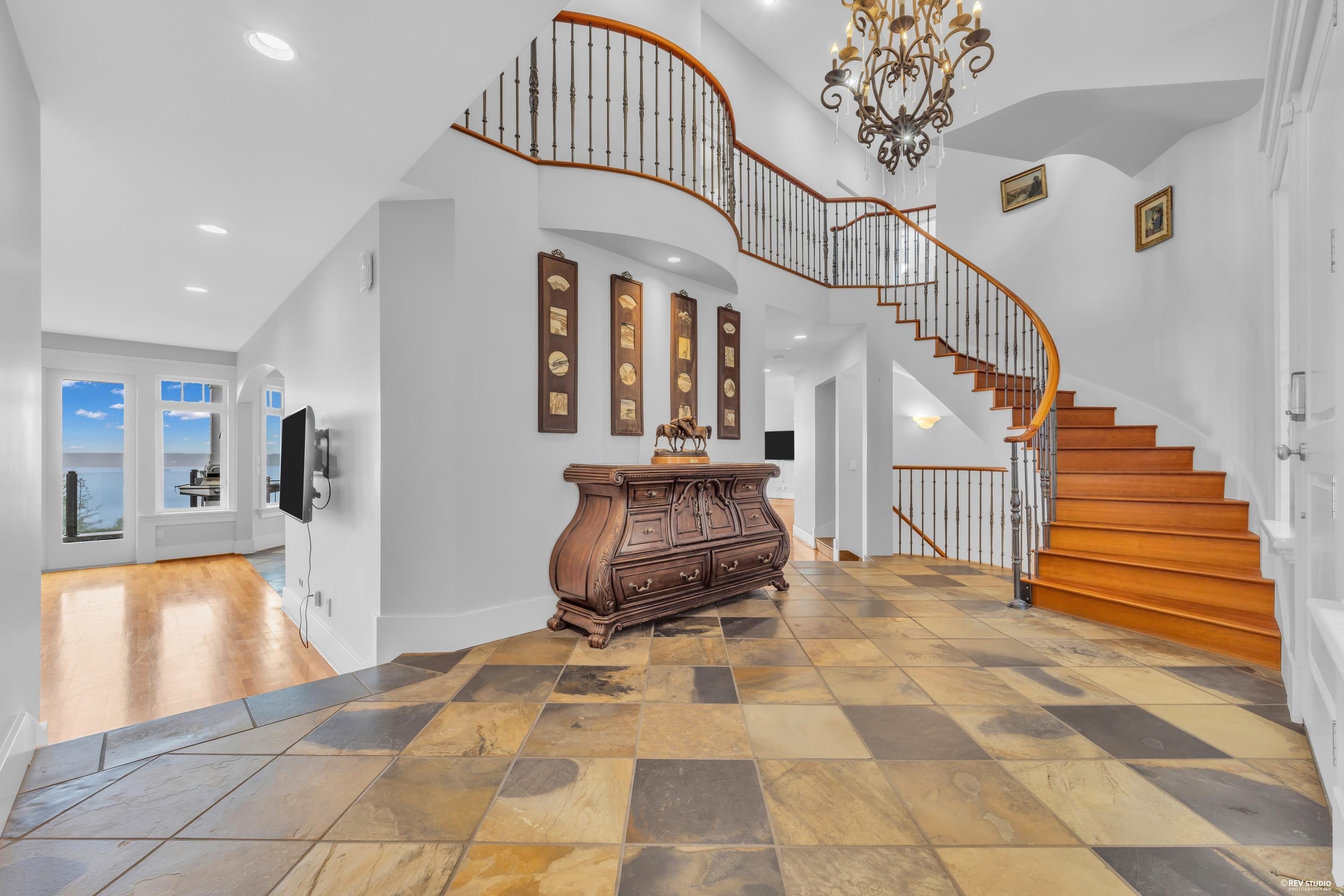 2340 Orchard Lane, West Vancouver, BC