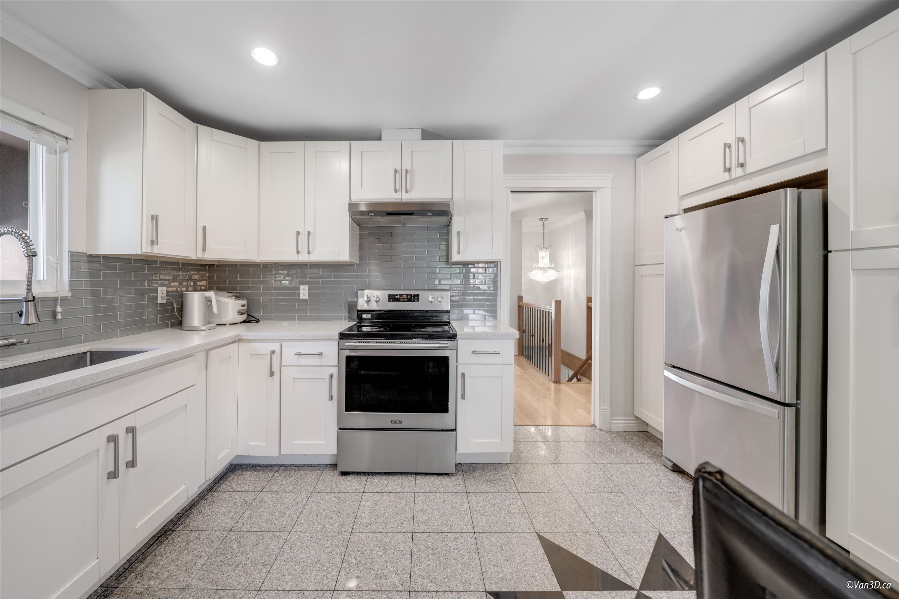 7531 Oak Street, Vancouver, BC - Indoor Photo Showing Kitchen With Upgraded Kitchen