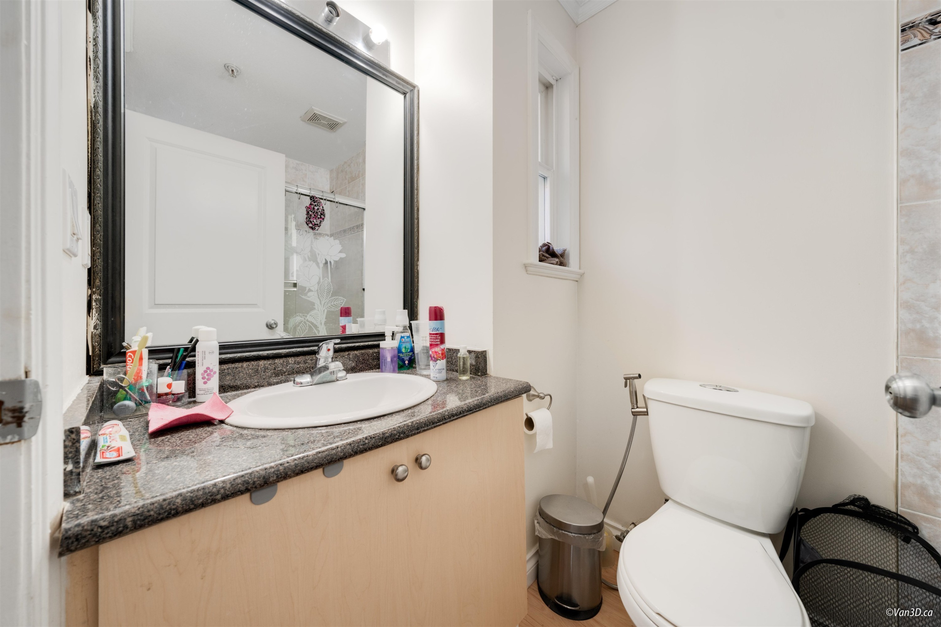 7531 Oak Street, Vancouver, BC - Indoor Photo Showing Bathroom