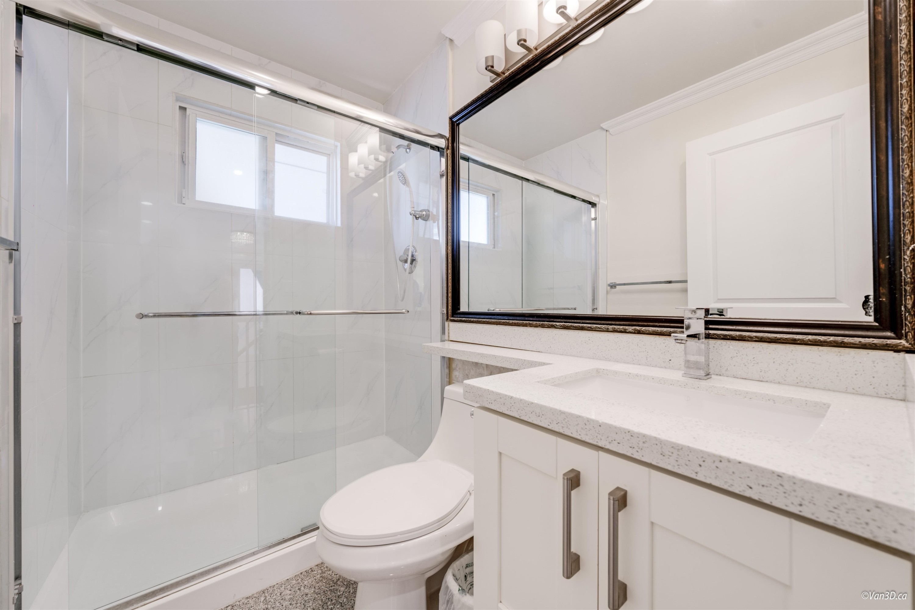 7531 Oak Street, Vancouver, BC - Indoor Photo Showing Bathroom