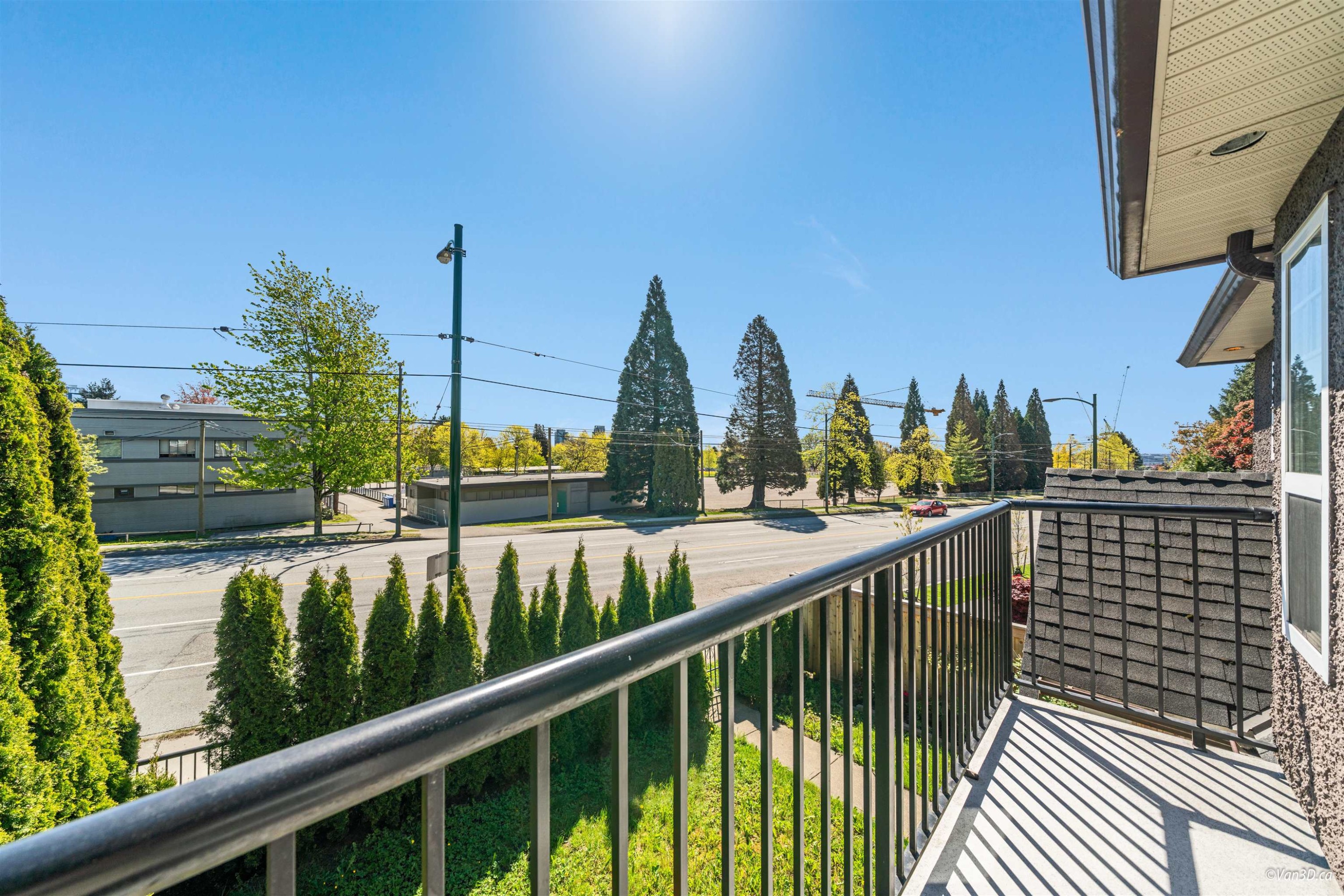7531 Oak Street, Vancouver, BC - Outdoor