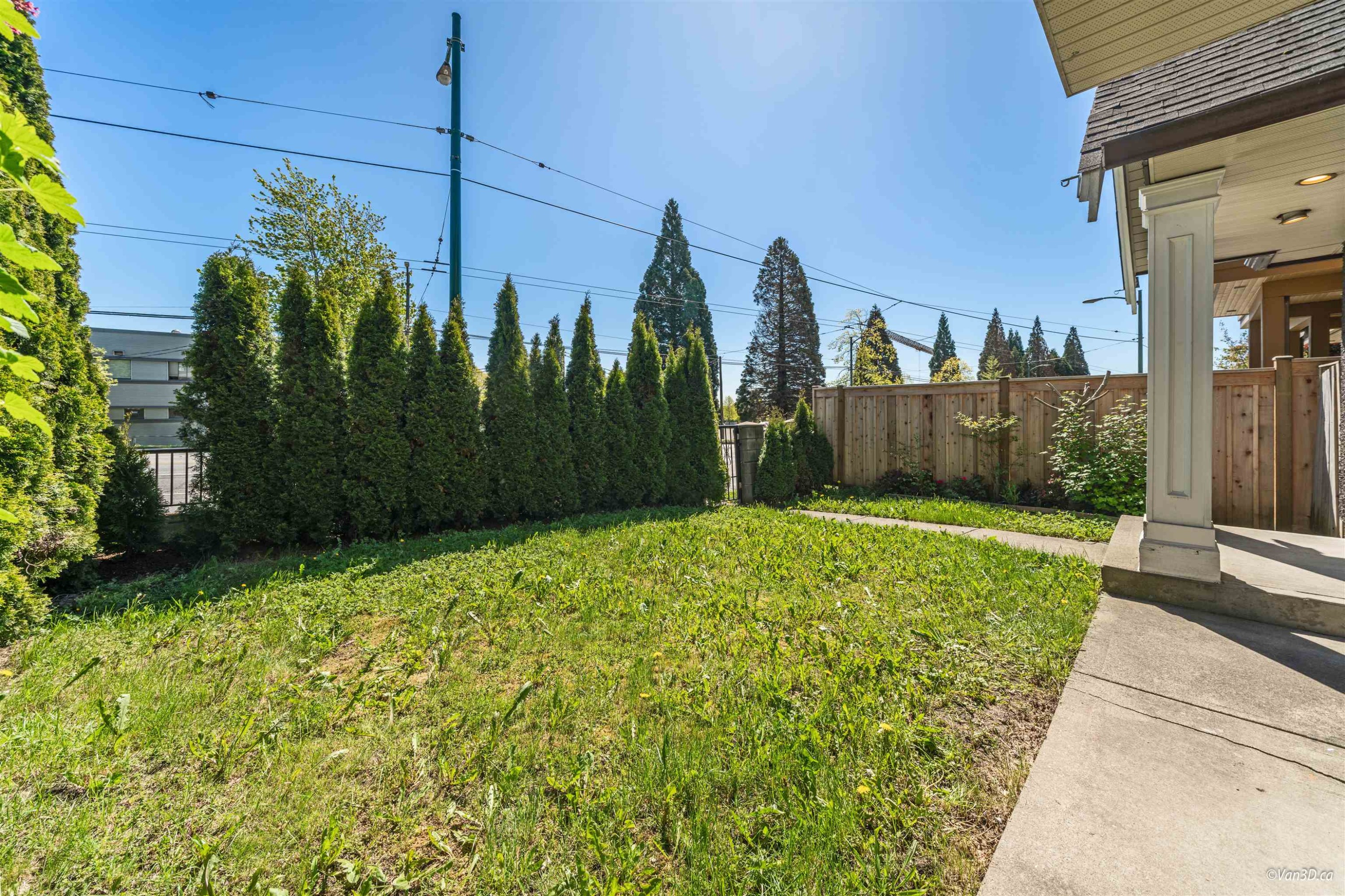 7531 Oak Street, Vancouver, BC - Outdoor