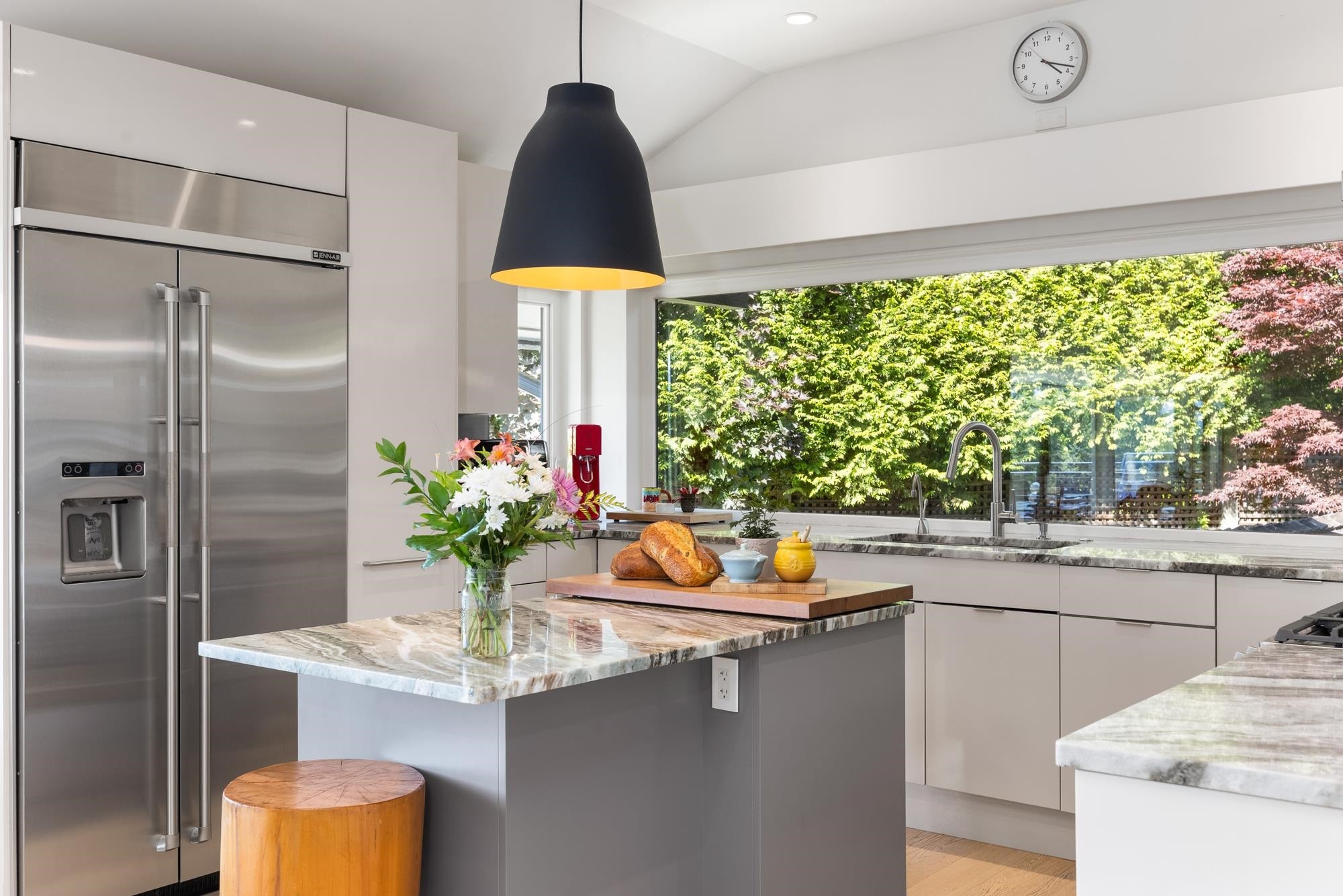 6485 Madrona Crescent, West Vancouver, BC