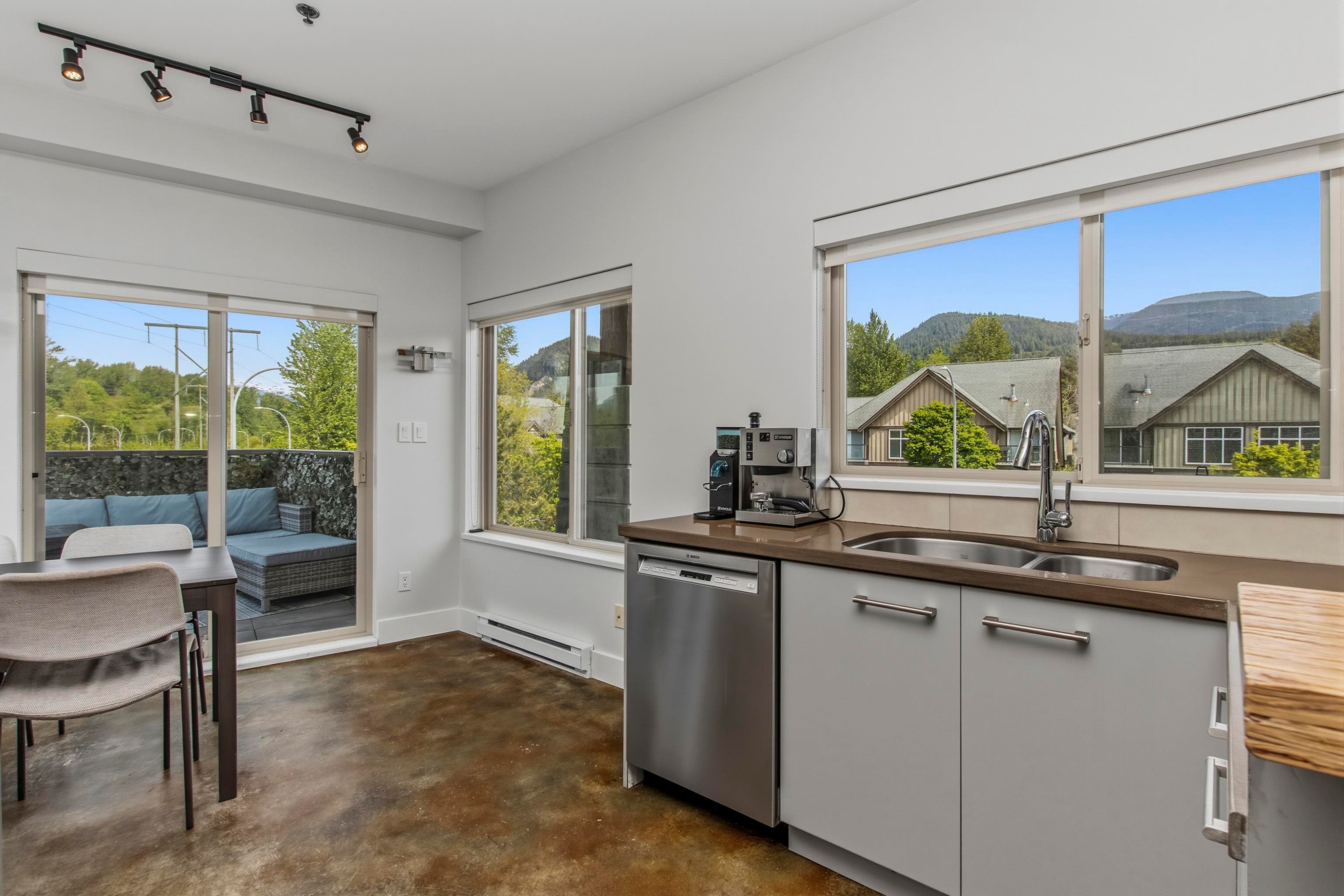 2-40775 Tantalus Road, Squamish, BC