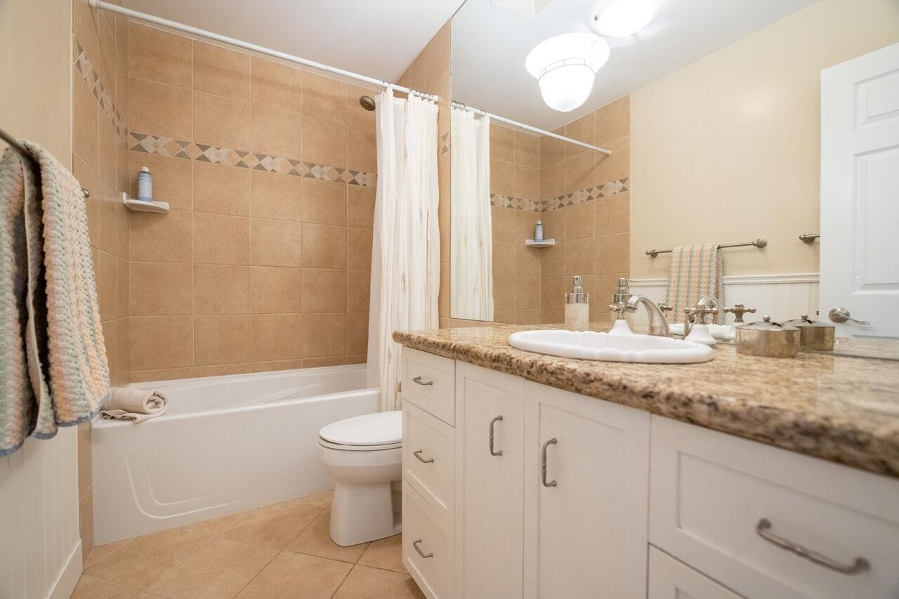 4689 Hoskins Road, North Vancouver, BC