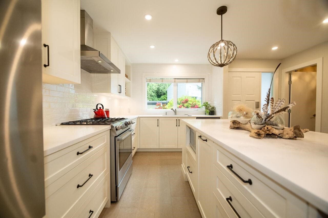 4689 Hoskins Road, North Vancouver, BC