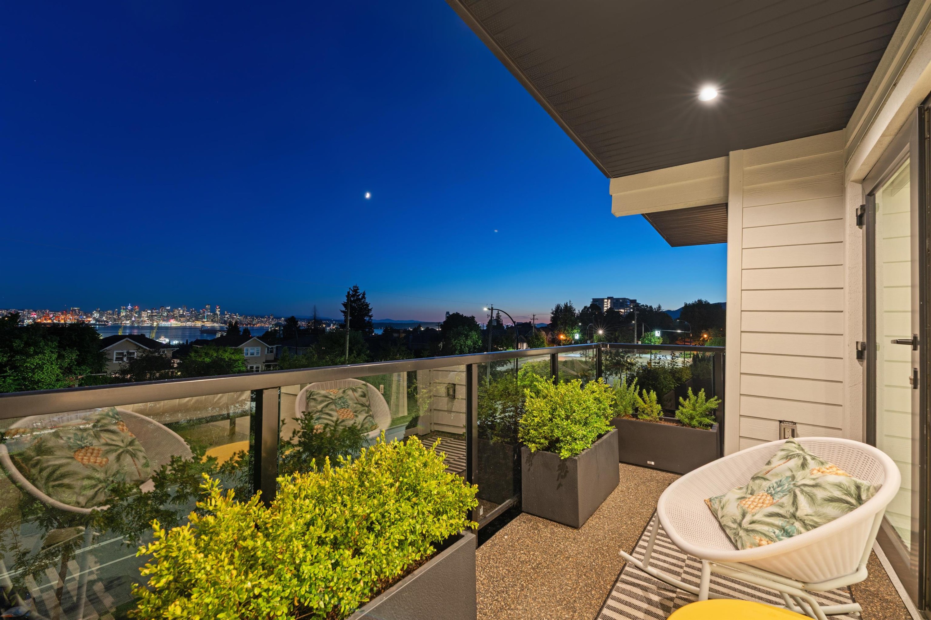336 Keith Road E, North Vancouver, BC