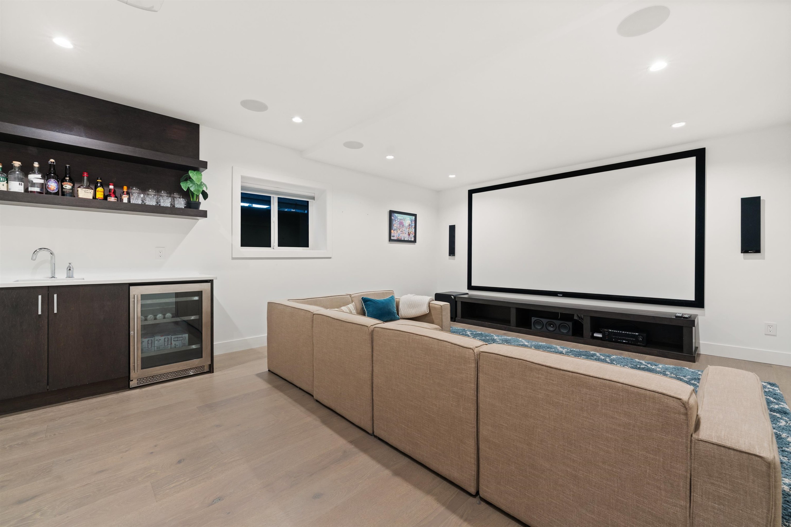 336 Keith Road E, North Vancouver, BC