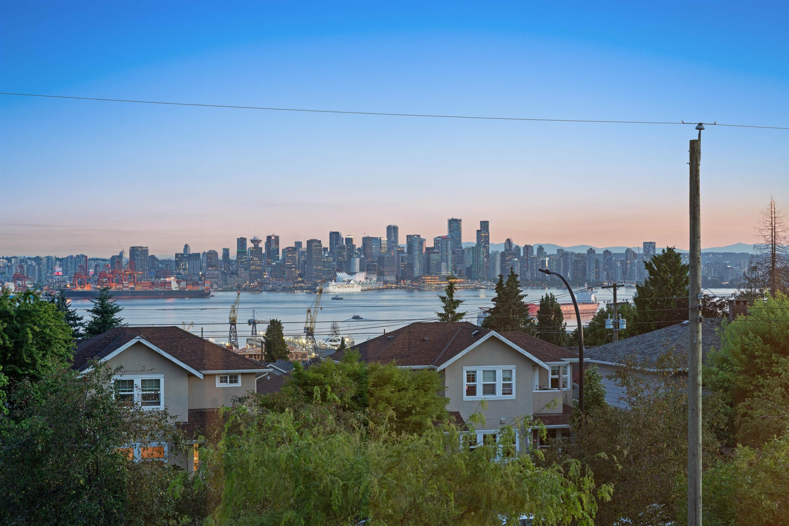 336 Keith Road E, North Vancouver, BC