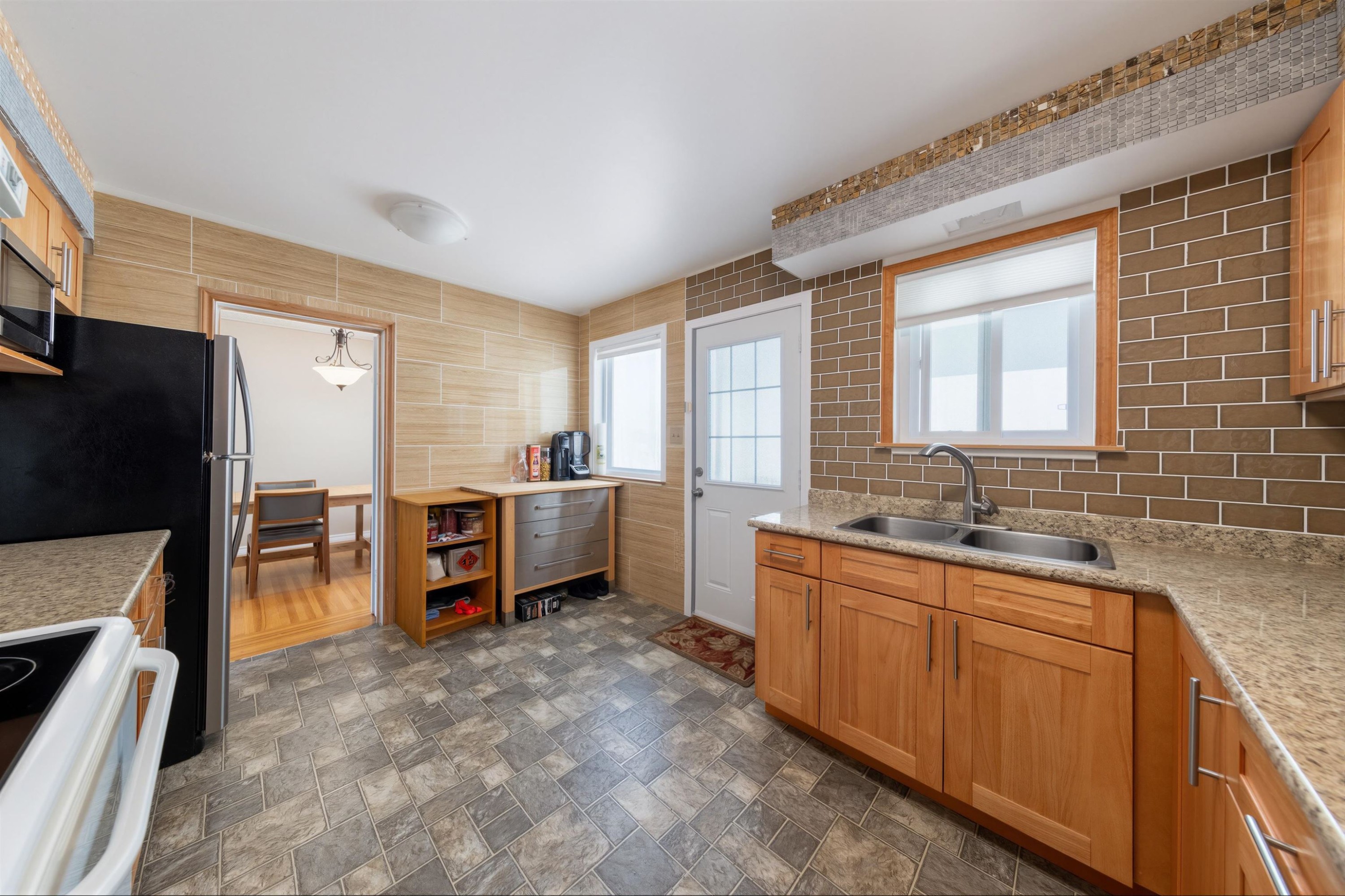 2911 51St Avenue E, Vancouver, BC