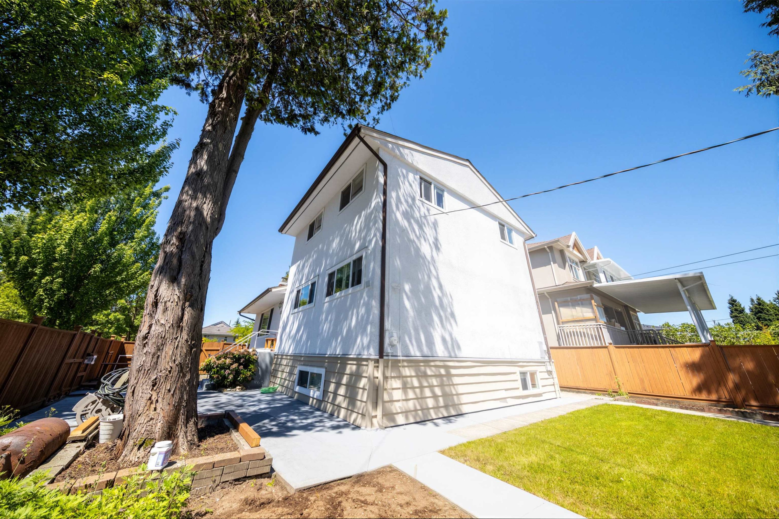 2911 51St Avenue E, Vancouver, BC