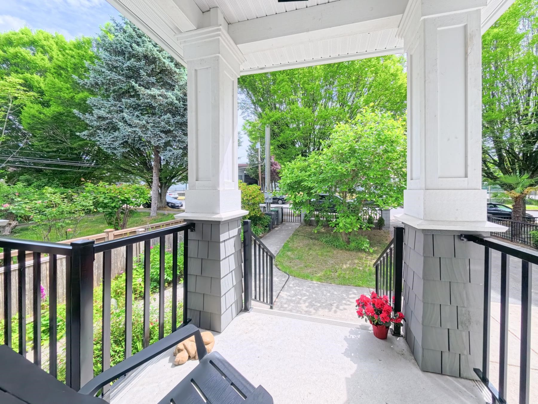 5855 St. George Street, Vancouver, BC
