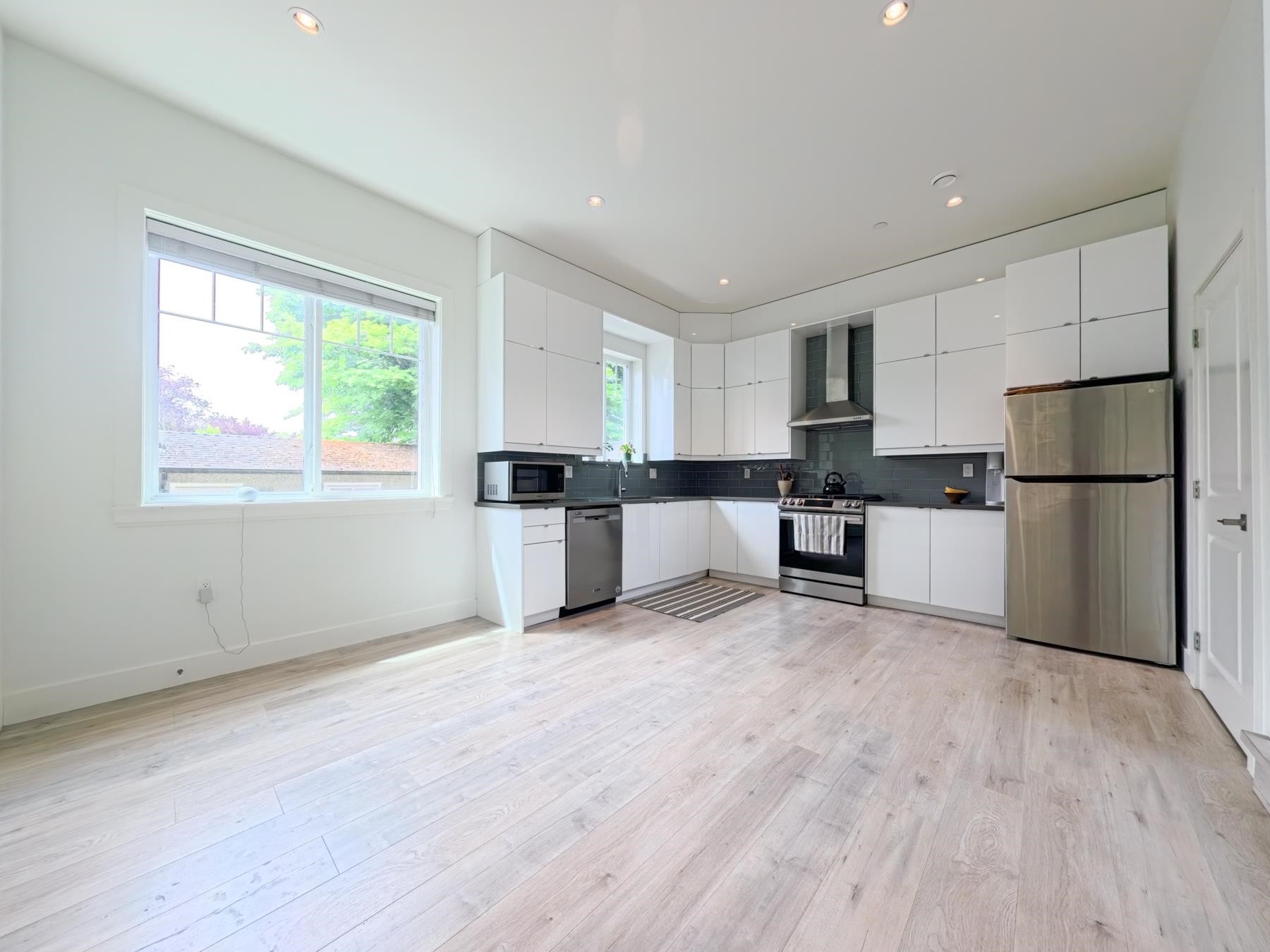 5855 St. George Street, Vancouver, BC