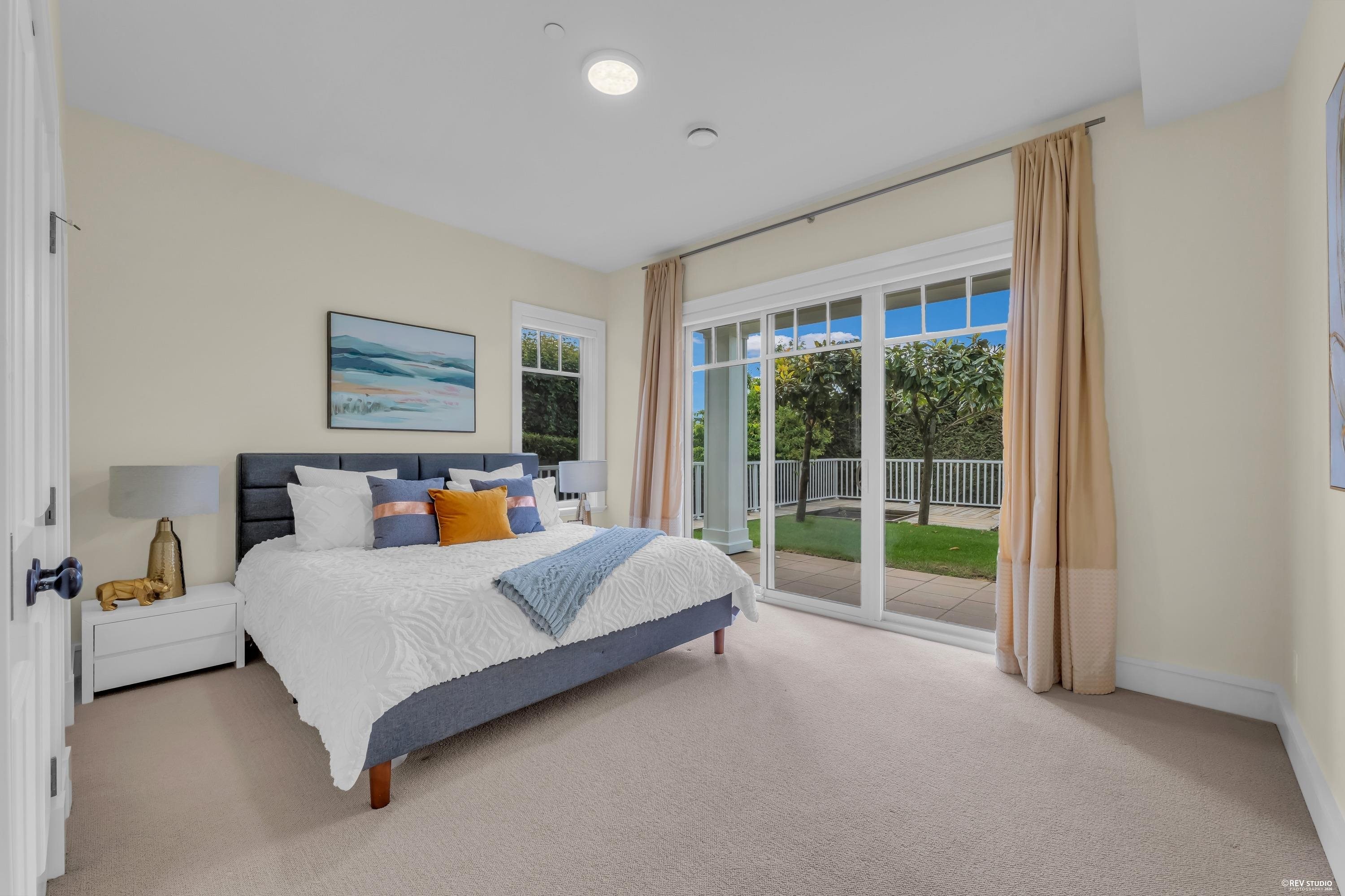 2673 Folkestone Way, West Vancouver, BC