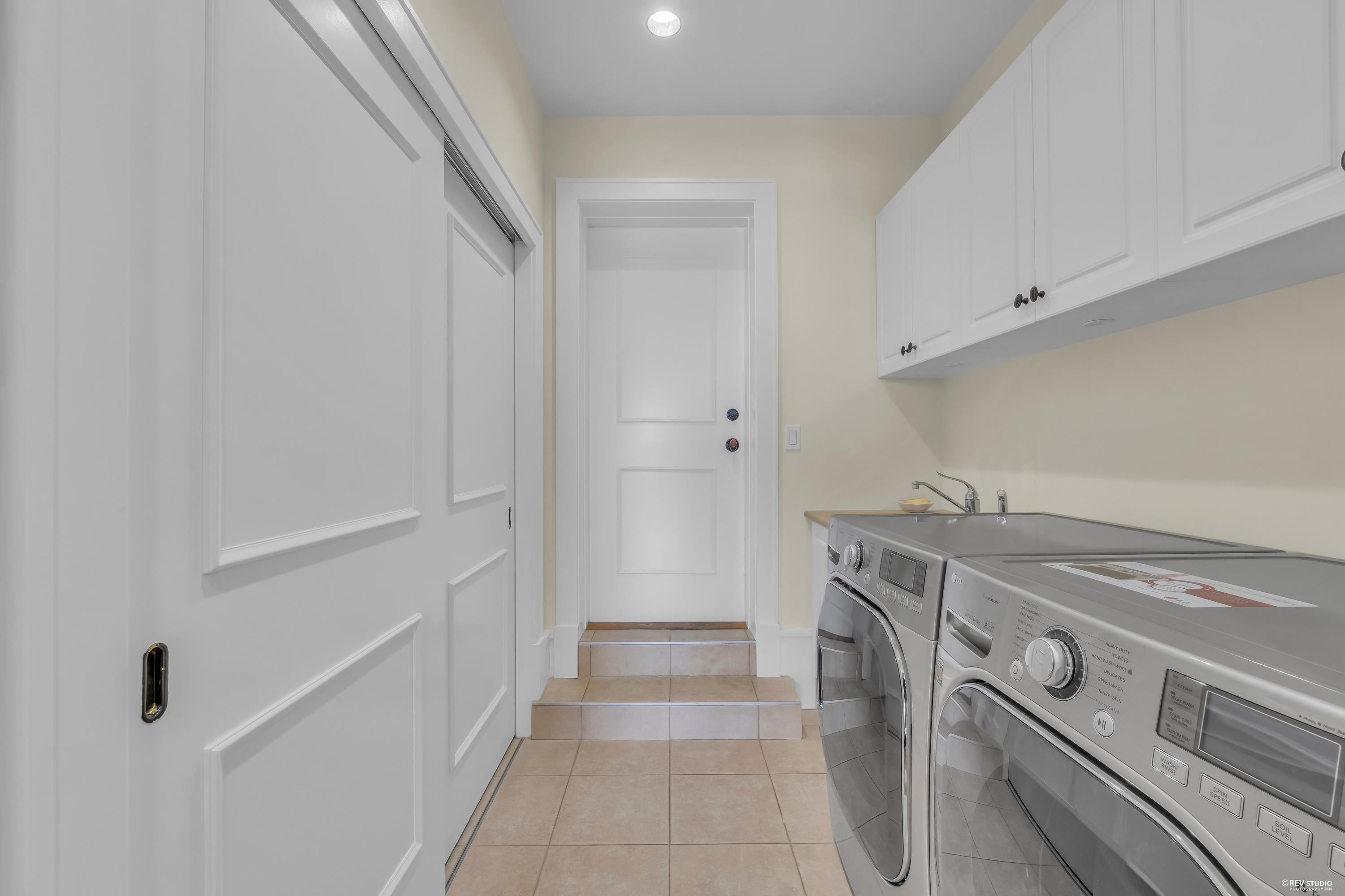 2673 Folkestone Way, West Vancouver, BC
